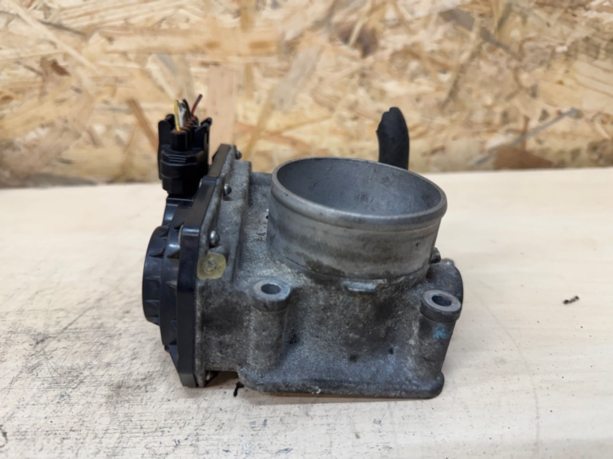 Дроссельная заслонка Toyota Auris 1ZR-FE, 1500 рублей, Ростов-на-Дону