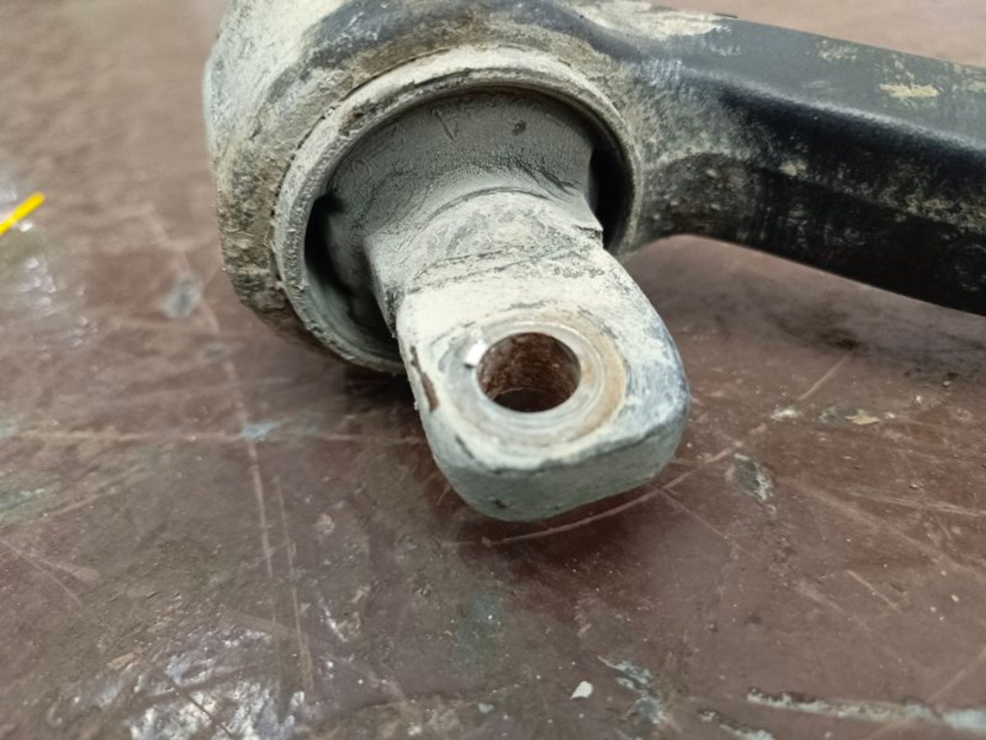 Рычаг подвески нижний передний правый Mitsubishi, 3000 рублей, Ростов-на-Дону