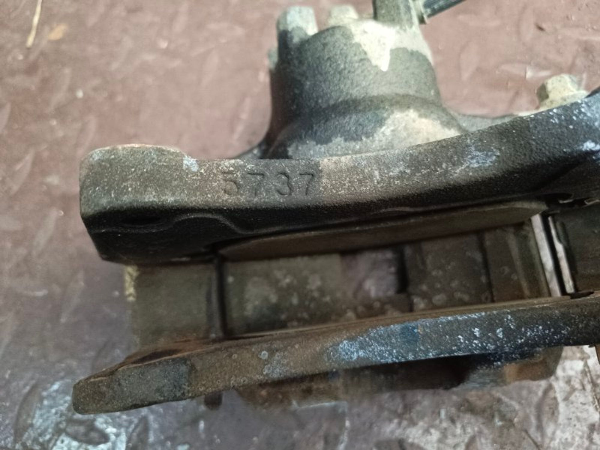 Суппорт тормозной передний левый Mitsubishi, 3000 рублей, Ростов-на-Дону