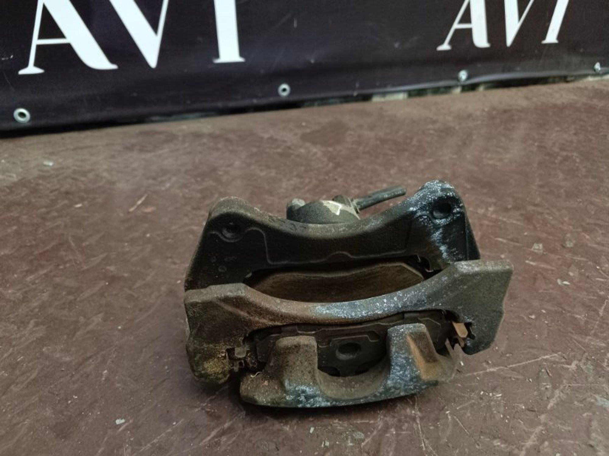 Суппорт тормозной передний левый Mitsubishi, 3000 рублей, Ростов-на-Дону