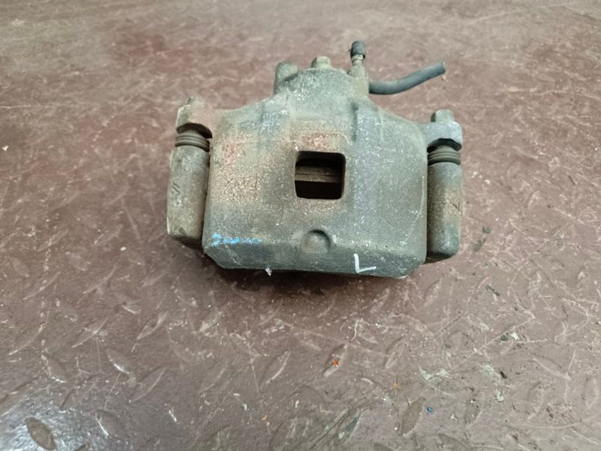 Суппорт тормозной передний левый Mitsubishi, 3000 рублей, Ростов-на-Дону