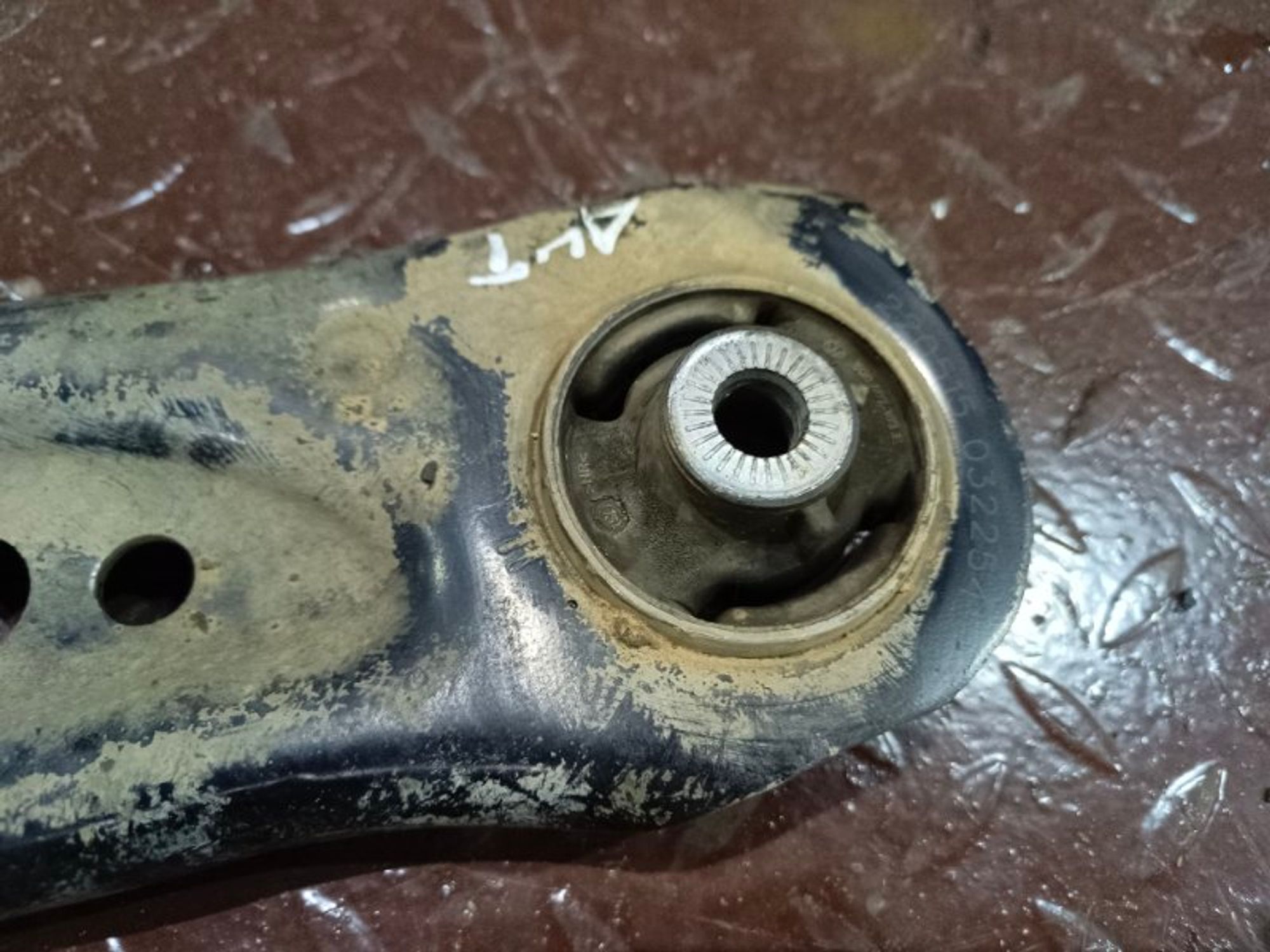 Рычаг подвески нижний передний правый Skoda, 7000 рублей, Ростов-на-Дону