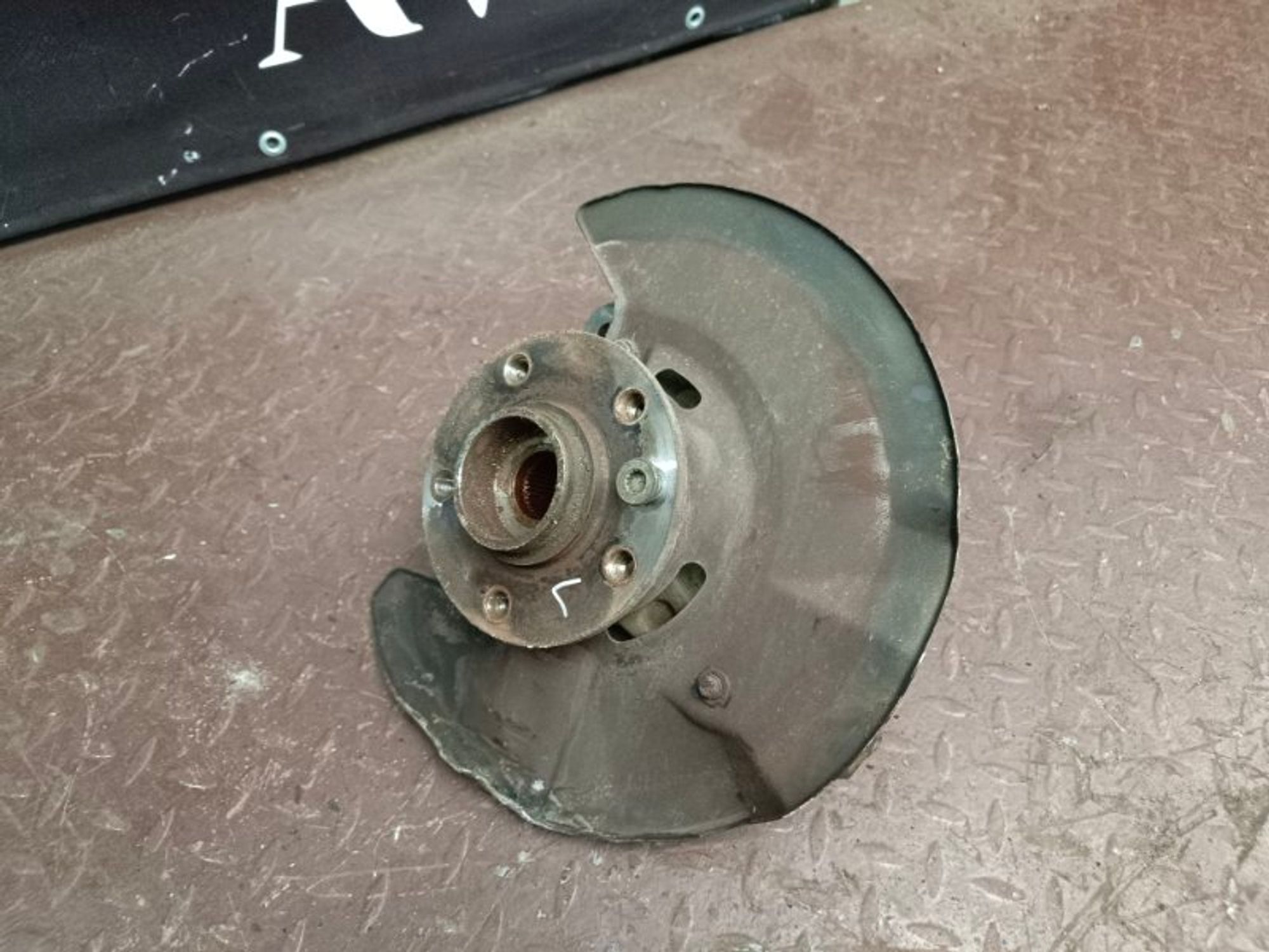 Кулак поворотный передний левый Volkswagen, 6000 рублей, Ростов-на-Дону