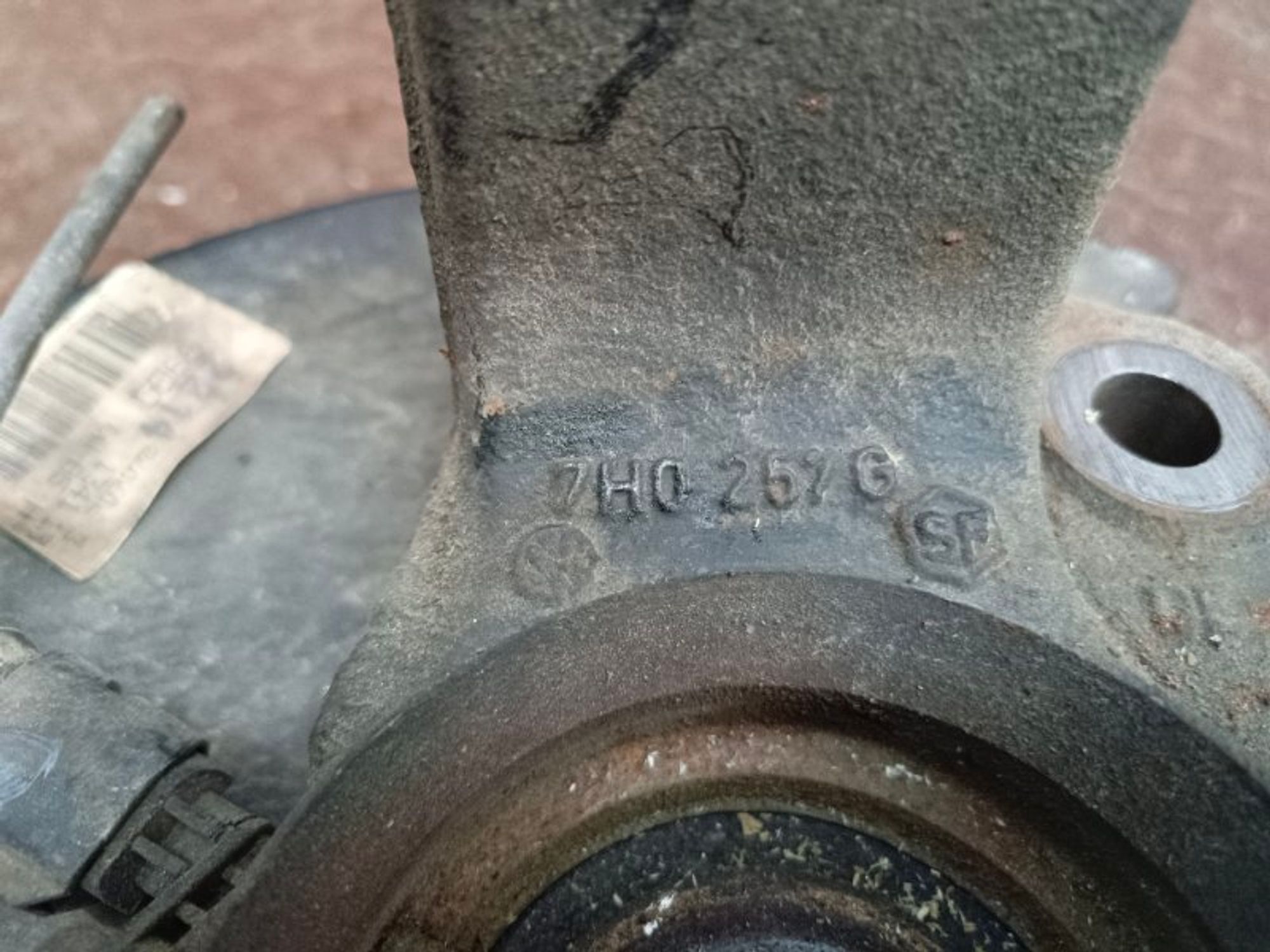 Кулак поворотный передний левый Volkswagen, 6000 рублей, Ростов-на-Дону