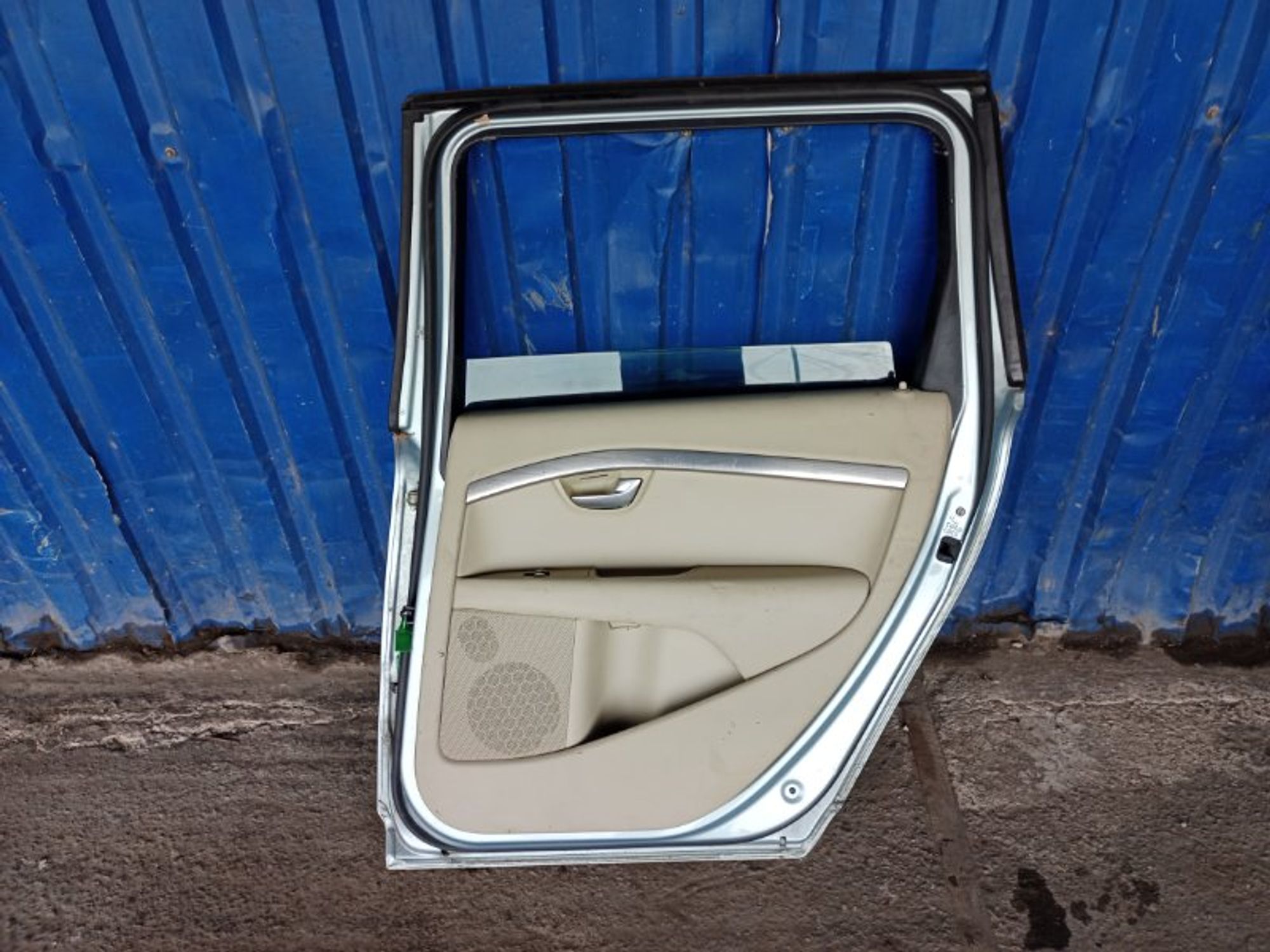 Дверь боковая задняя правая Volvo V70 2 2000-2004, 6000 рублей, Ростов-на-Дону