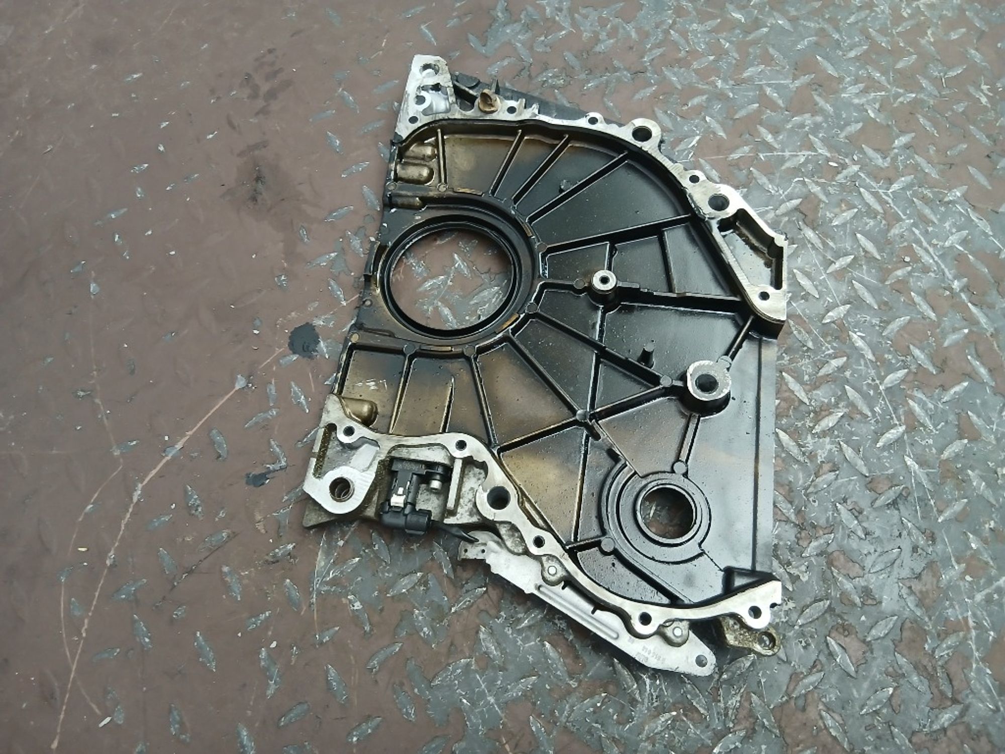 Крышка двигателя BMW X5 N57D30A, 3000 рублей, Ростов-на-Дону