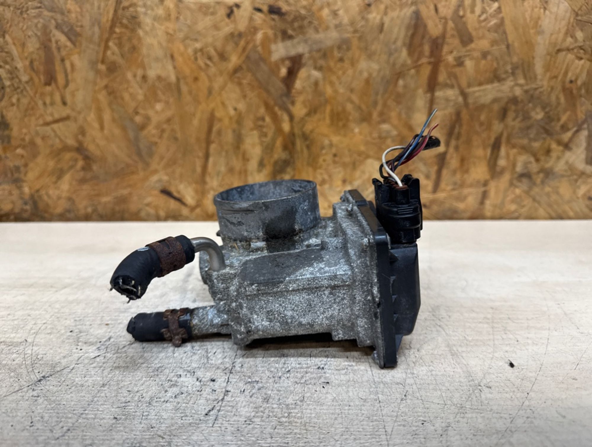 Дроссельная заслонка Toyota Avensis 1ZZ-FE, 1500 рублей, Ростов-на-Дону