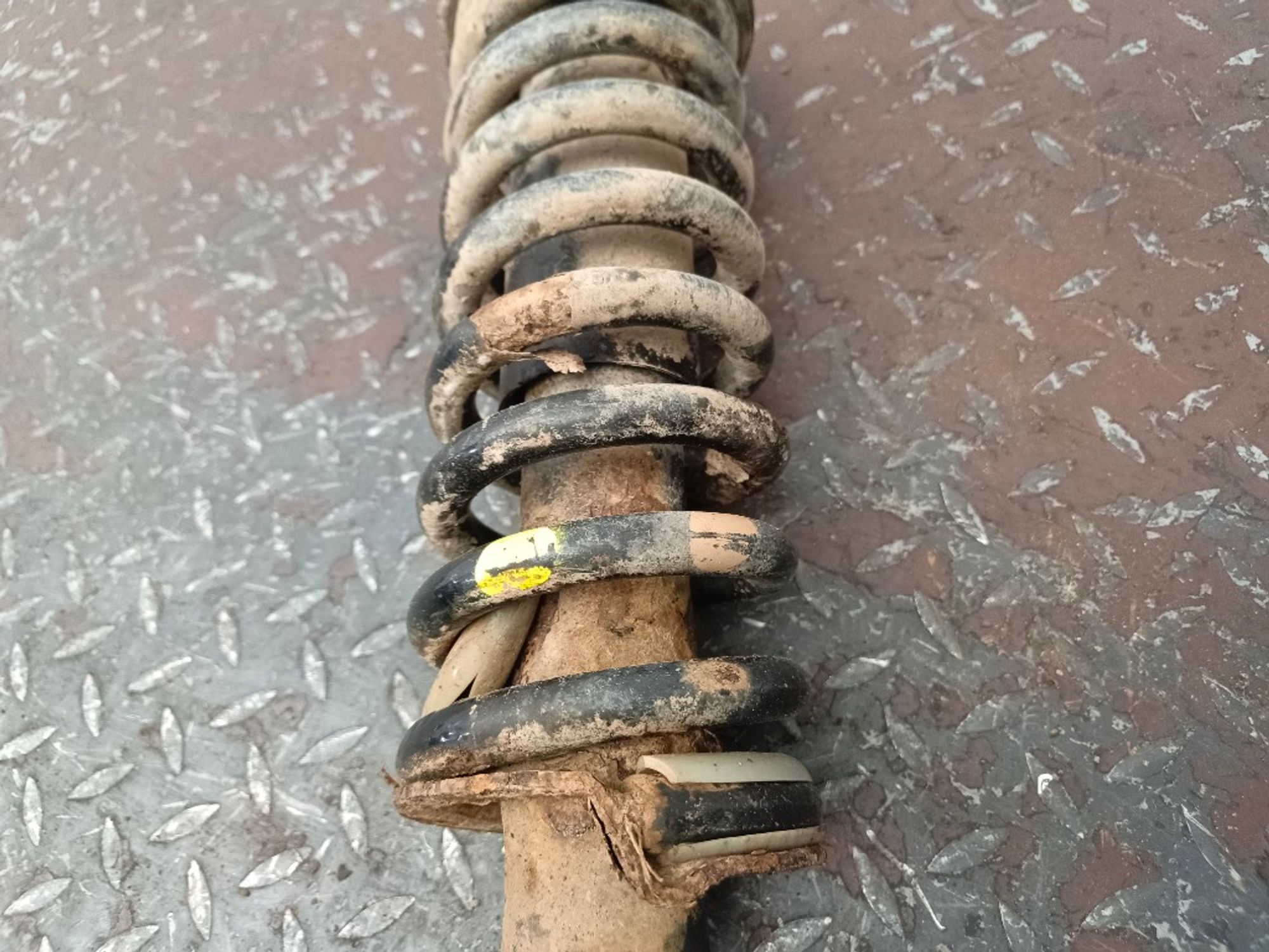 Стойка подвески передняя Nissan Navara YD25DDTI, 5000 рублей, Ростов-на-Дону