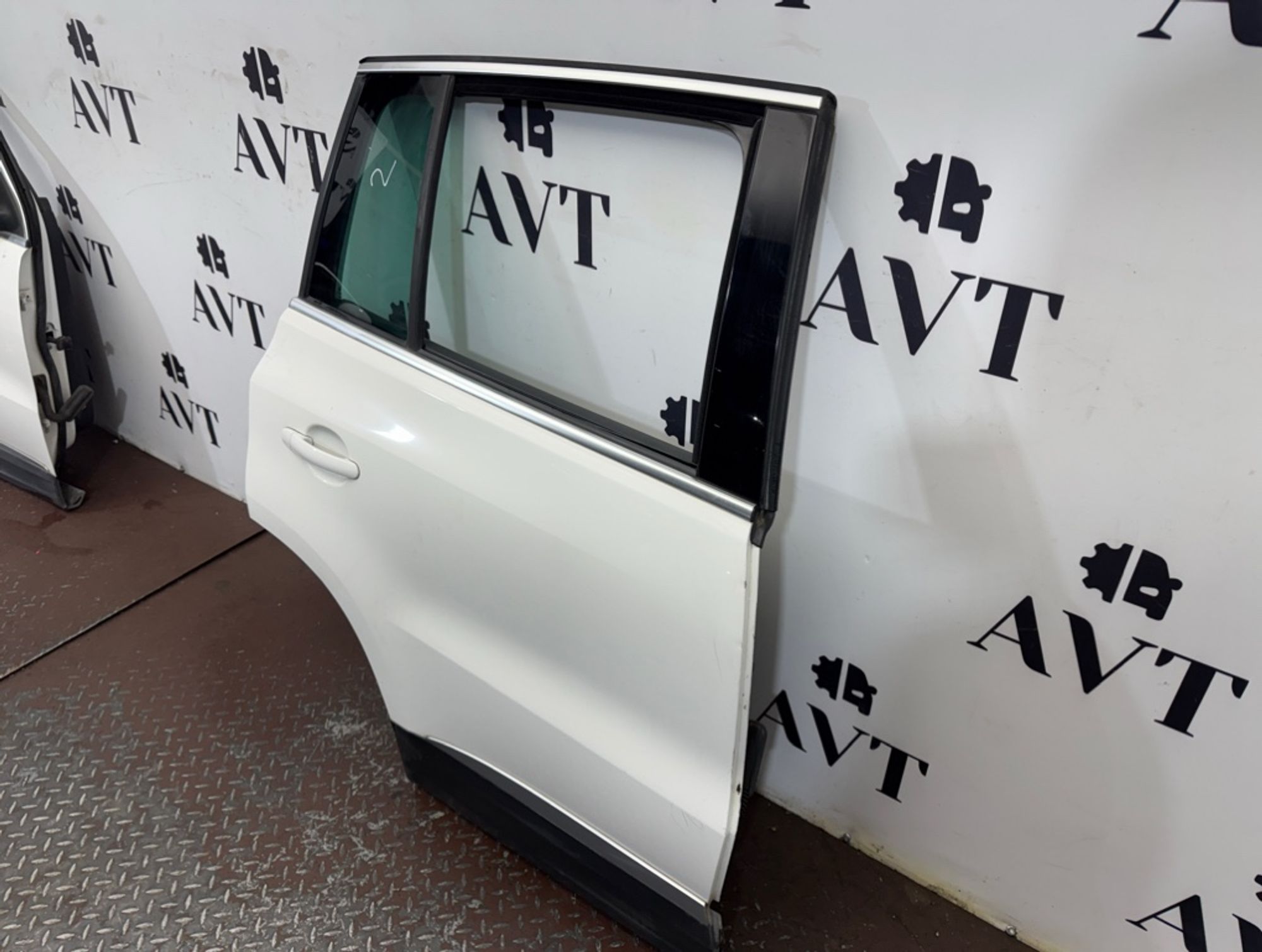 Дверь боковая задняя правая Volkswagen Tiguan NF, 30000 рублей, Ростов-на-Дону