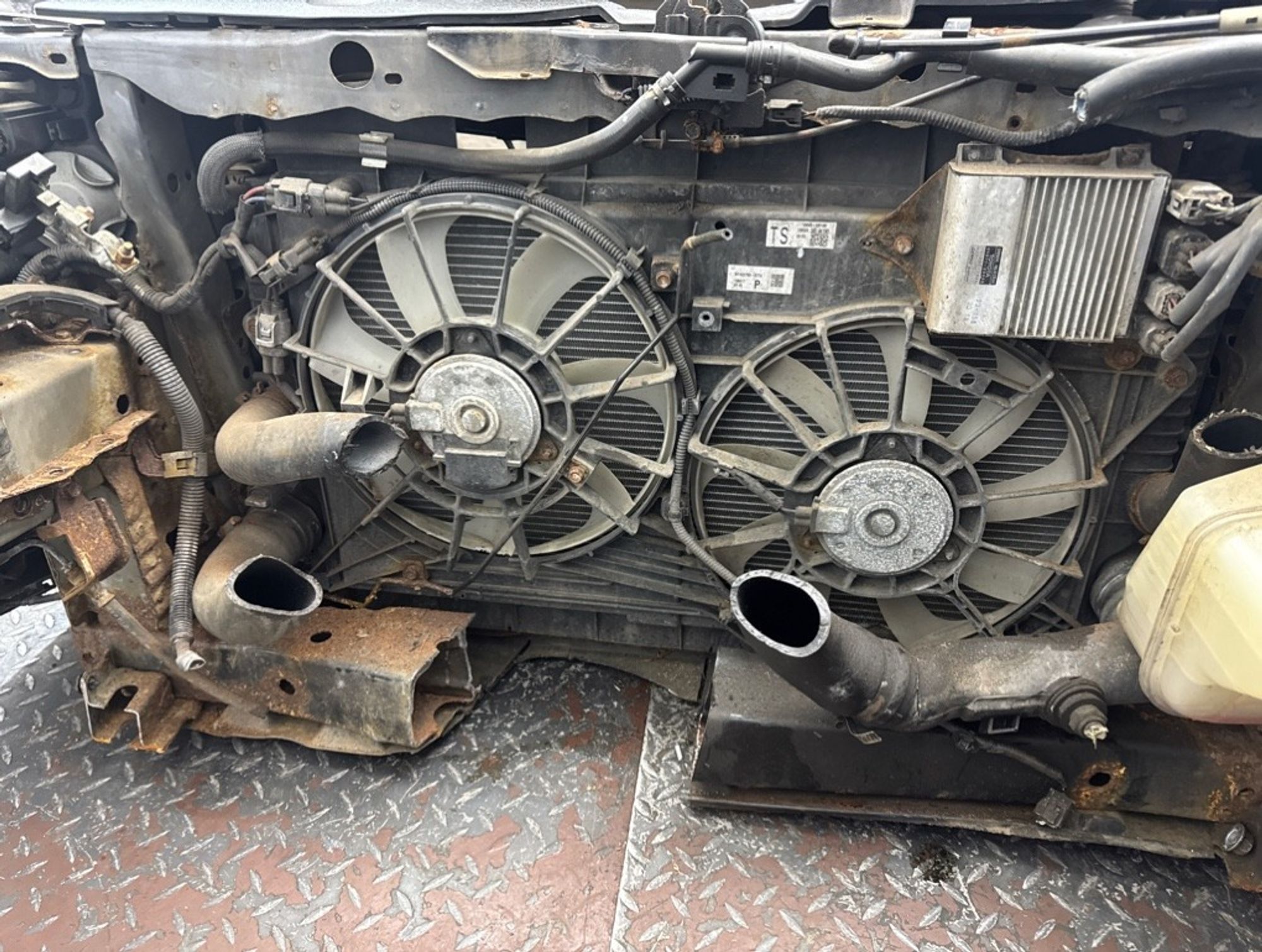 Ноускат (Nose Cut) Toyota Avensis T270, 100000 рублей, Ростов-на-Дону