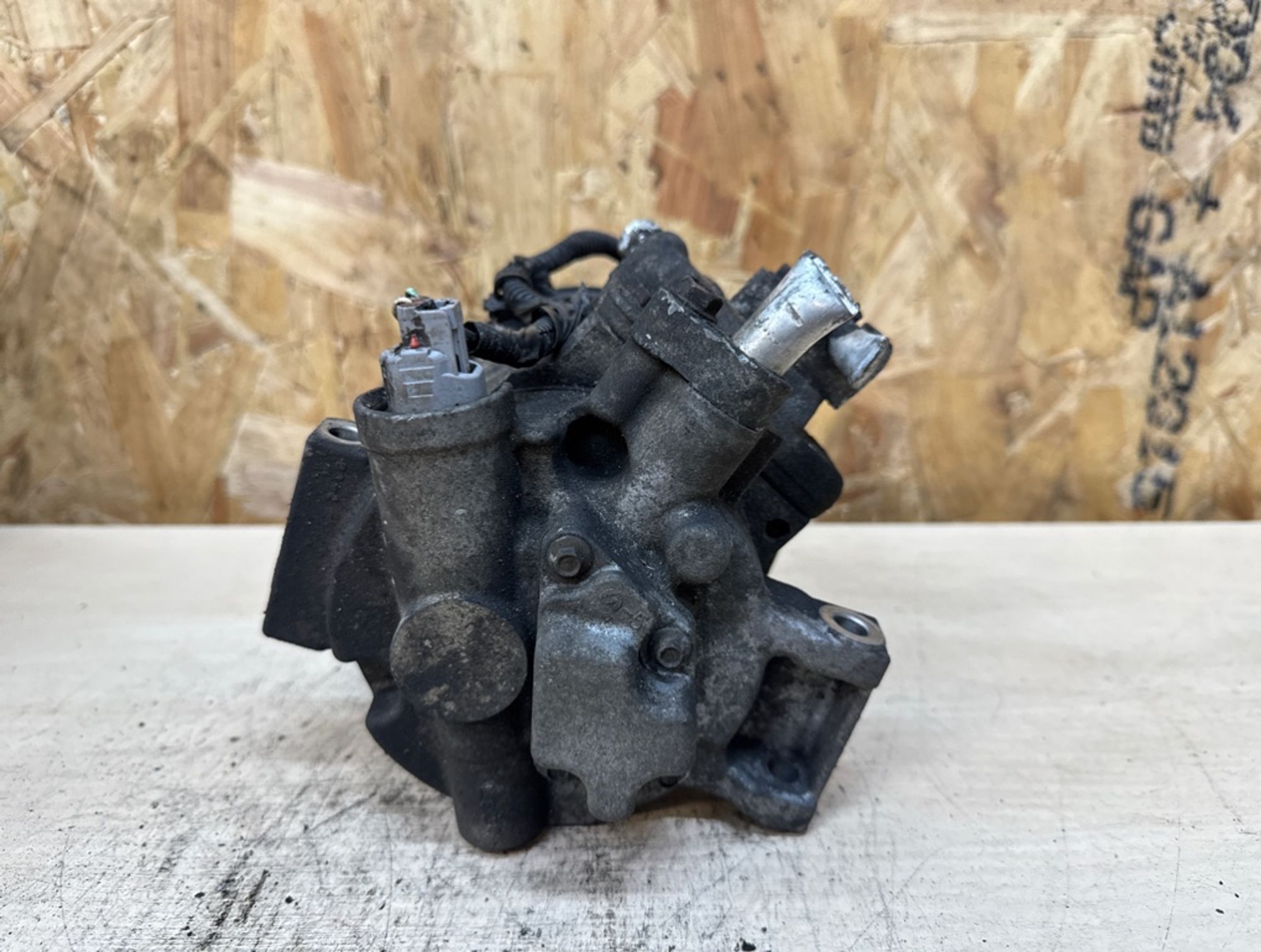 Компрессор кондиционера Toyota Auris 1ZR-FE, 7000 рублей, Ростов-на-Дону