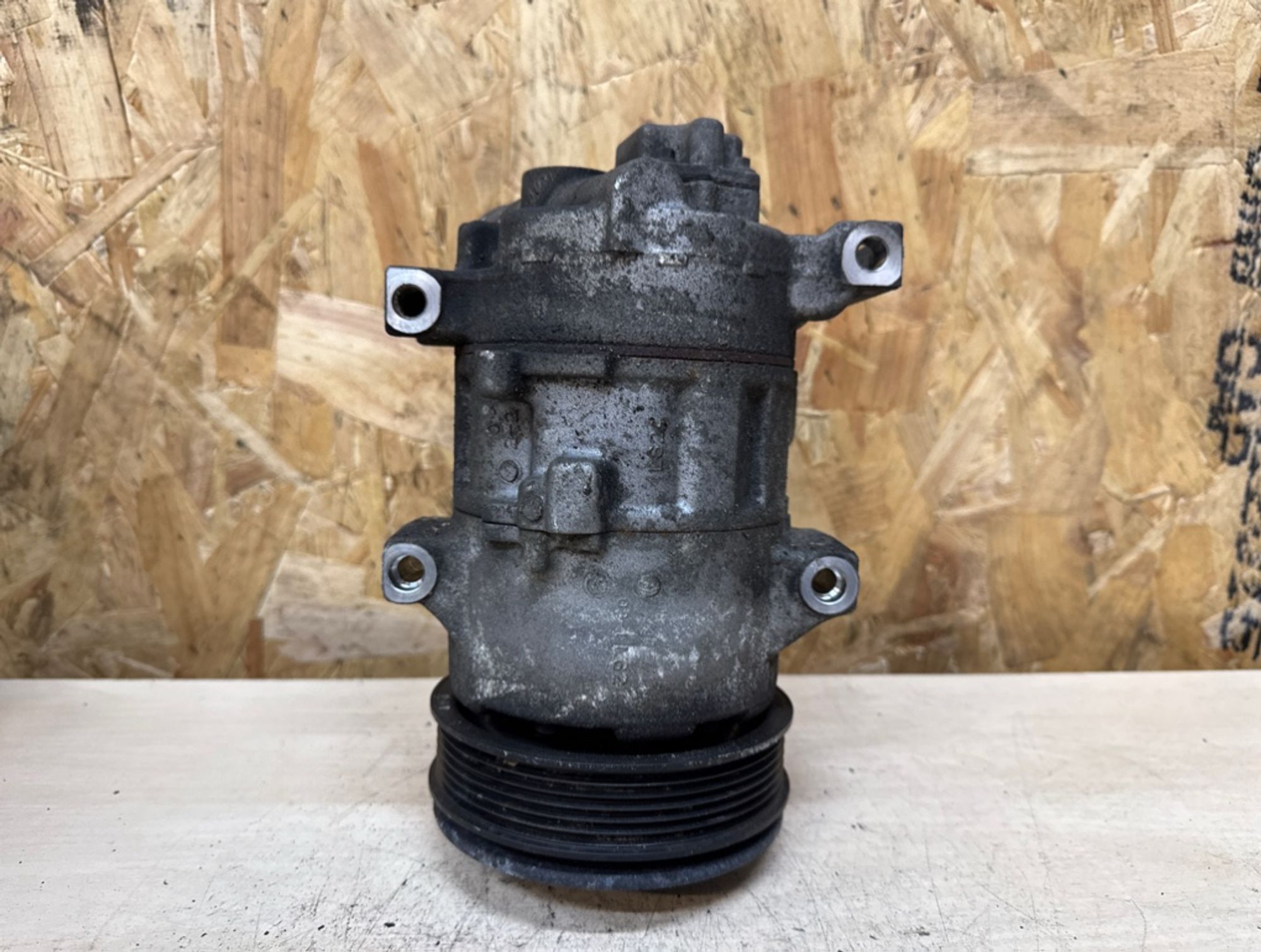 Компрессор кондиционера Toyota Auris 1ZR-FE, 7000 рублей, Ростов-на-Дону