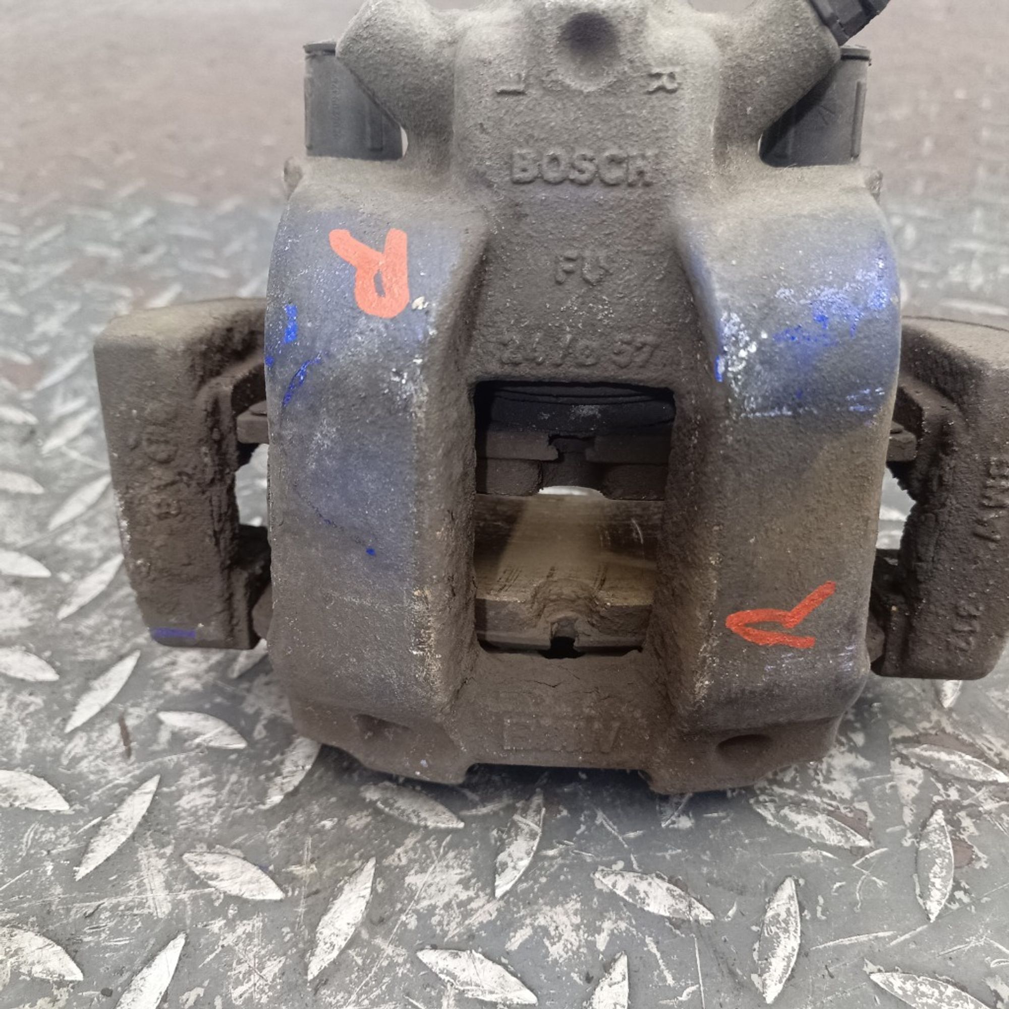 Суппорт тормозной передний правый BMW 3 SERIES F30, 3000 рублей, Ростов-на-Дону