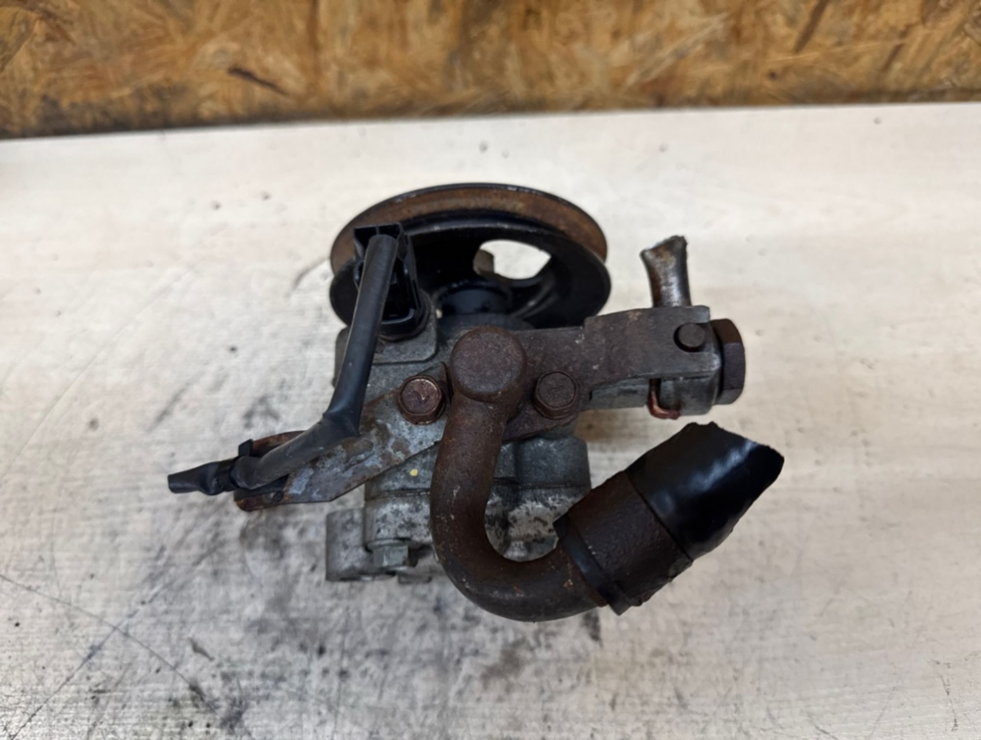 Насос гидроусилителя руля KIA Rio 2 G4EE, 3000 рублей, Ростов-на-Дону