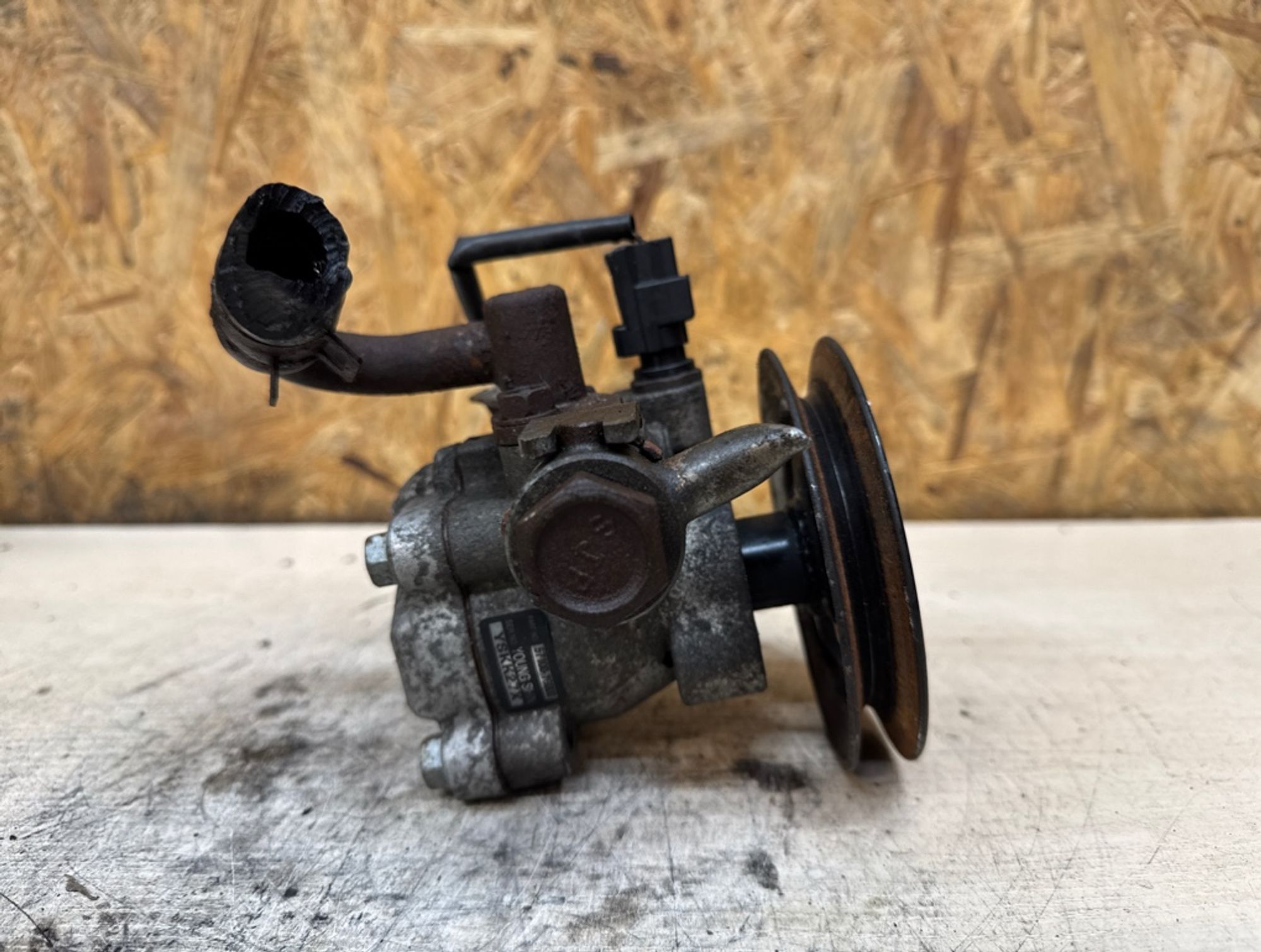 Насос гидроусилителя руля KIA Rio 2 G4EE, 3000 рублей, Ростов-на-Дону