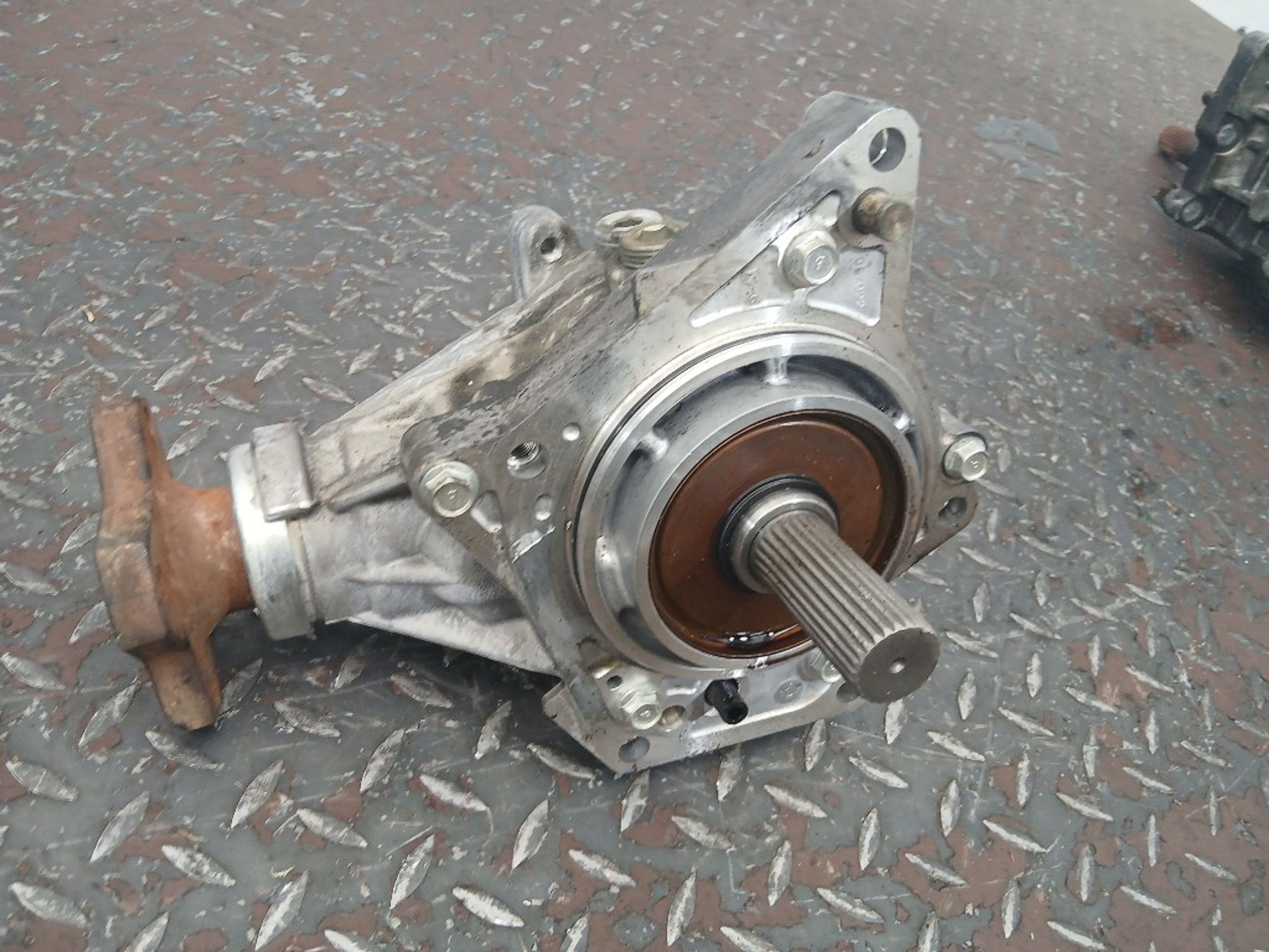 Раздаточная коробка Nissan X-Trail M9R835, 10000 рублей, Ростов-на-Дону