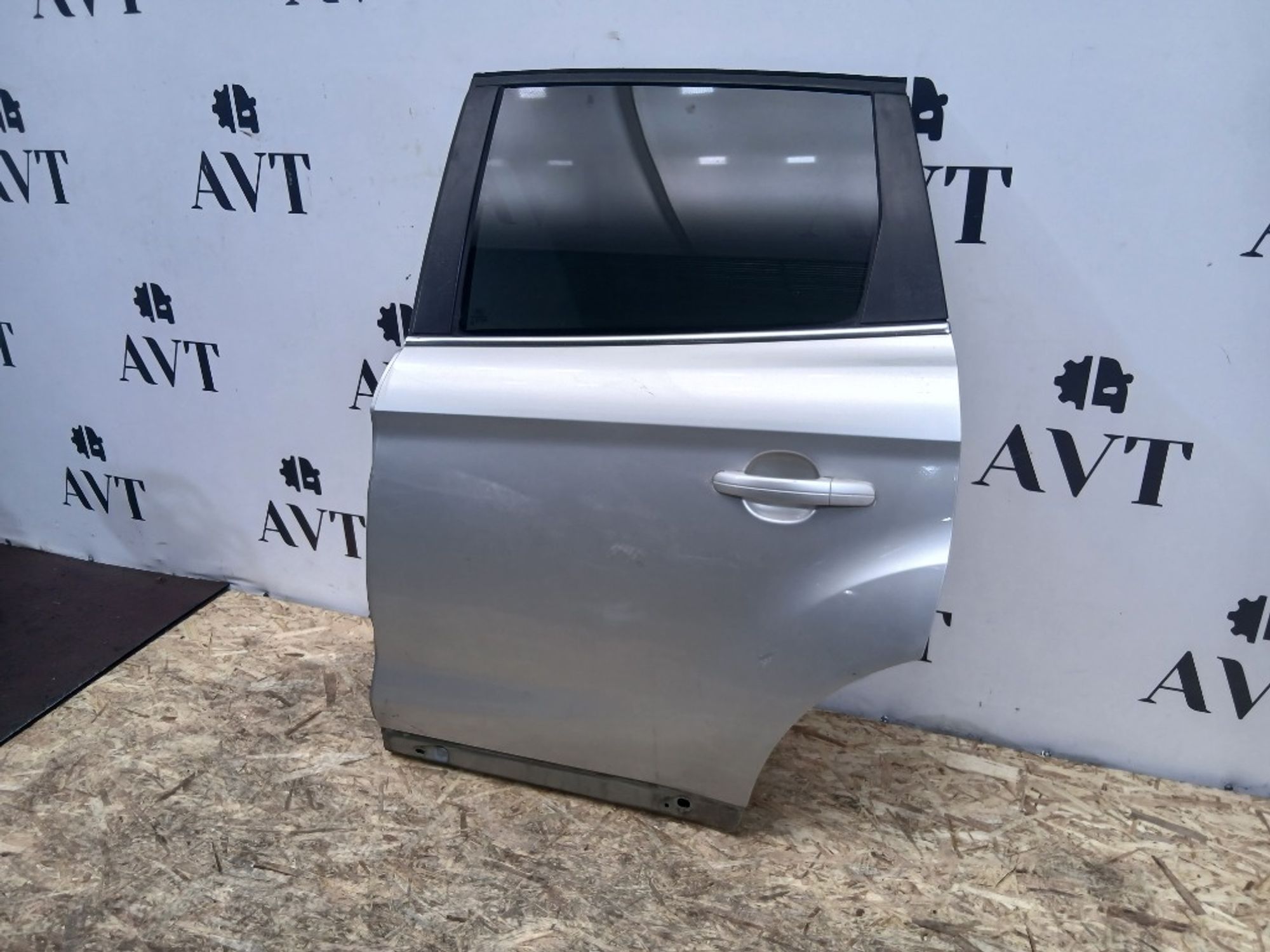 Дверь боковая задняя левая Ford Kuga, 12000 рублей, Ростов-на-Дону