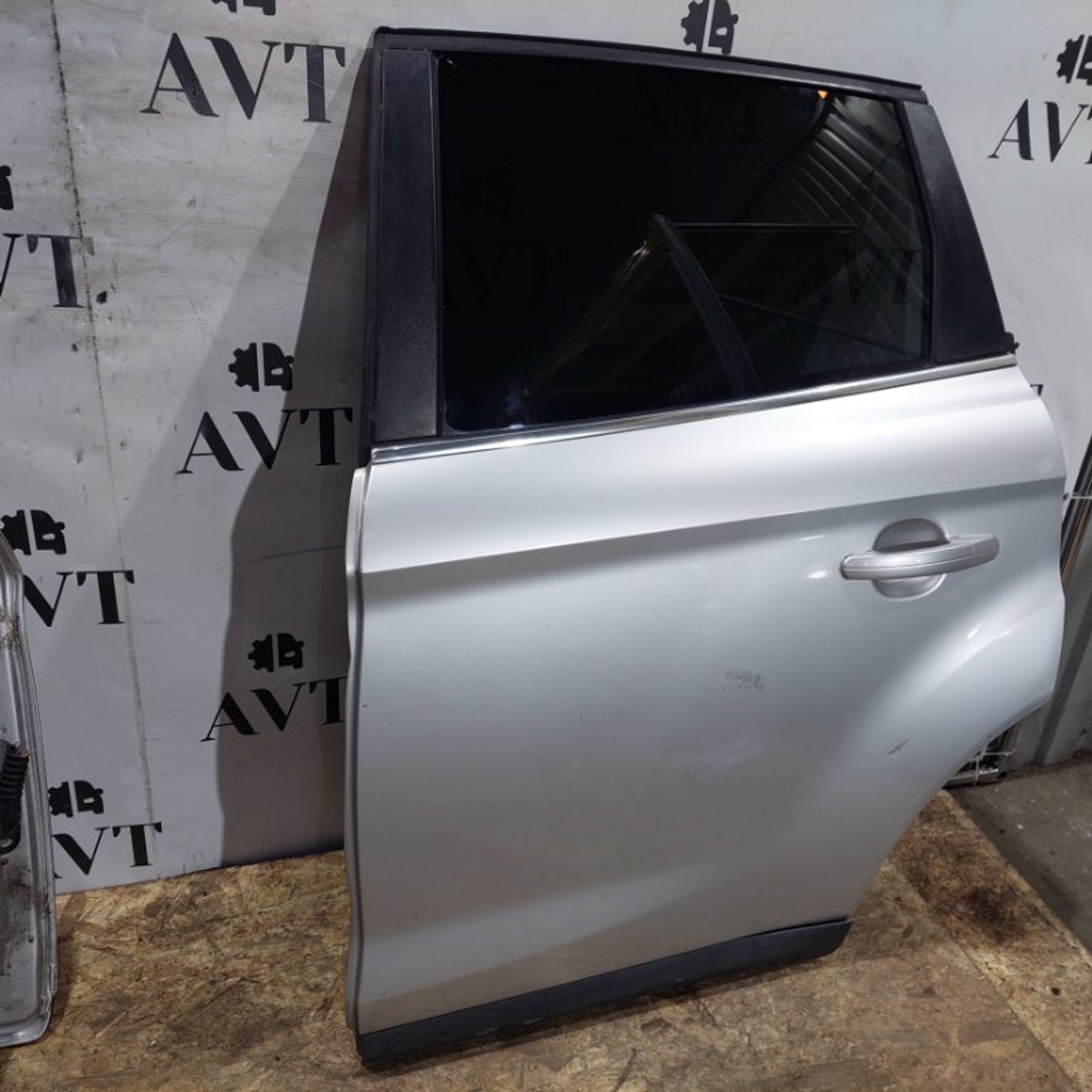 Дверь боковая задняя левая Ford Kuga, 12000 рублей, Ростов-на-Дону