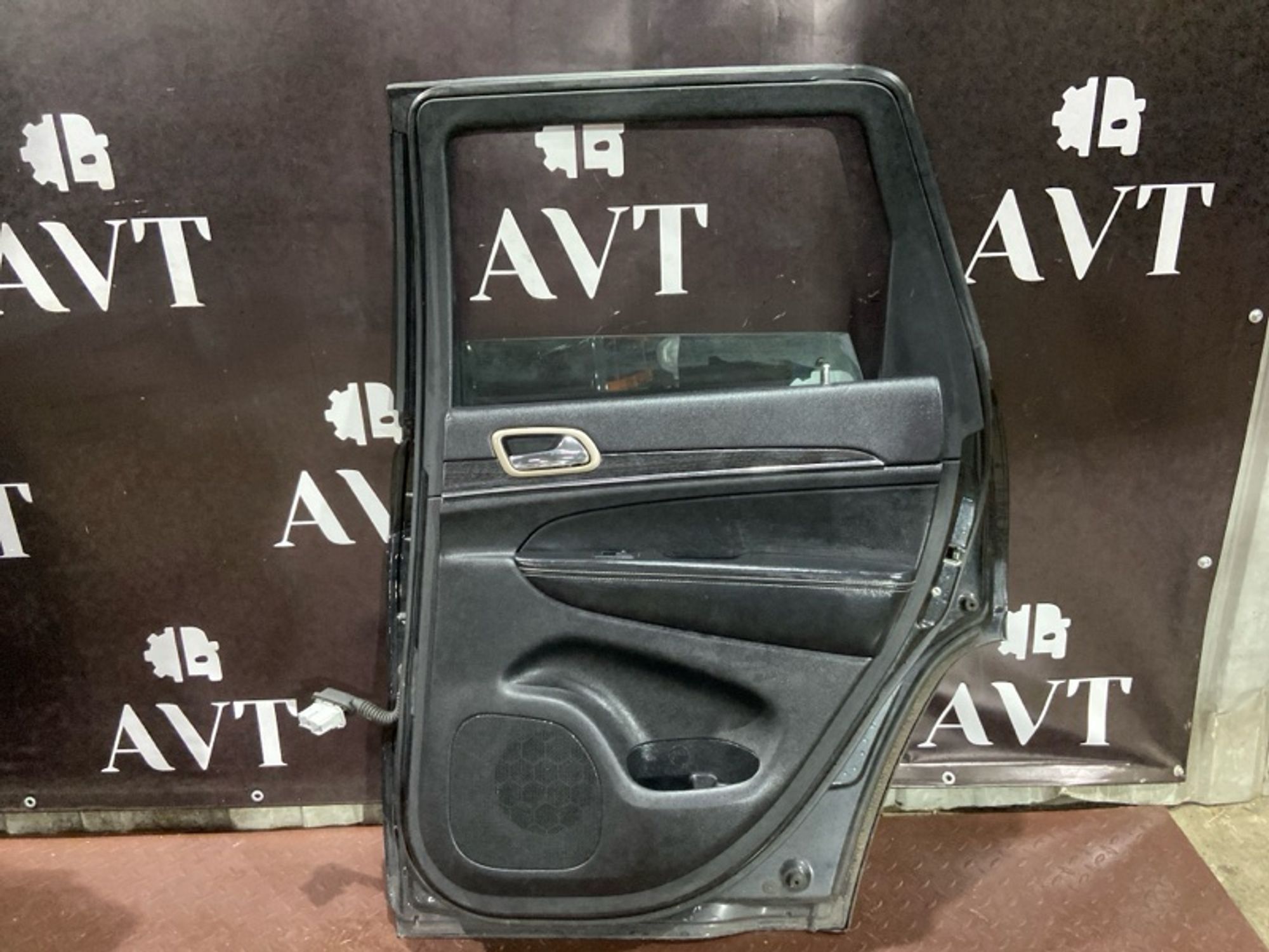 Дверь боковая задняя правая Jeep Grand Cherokee, 40000 рублей, Ростов-на-Дону