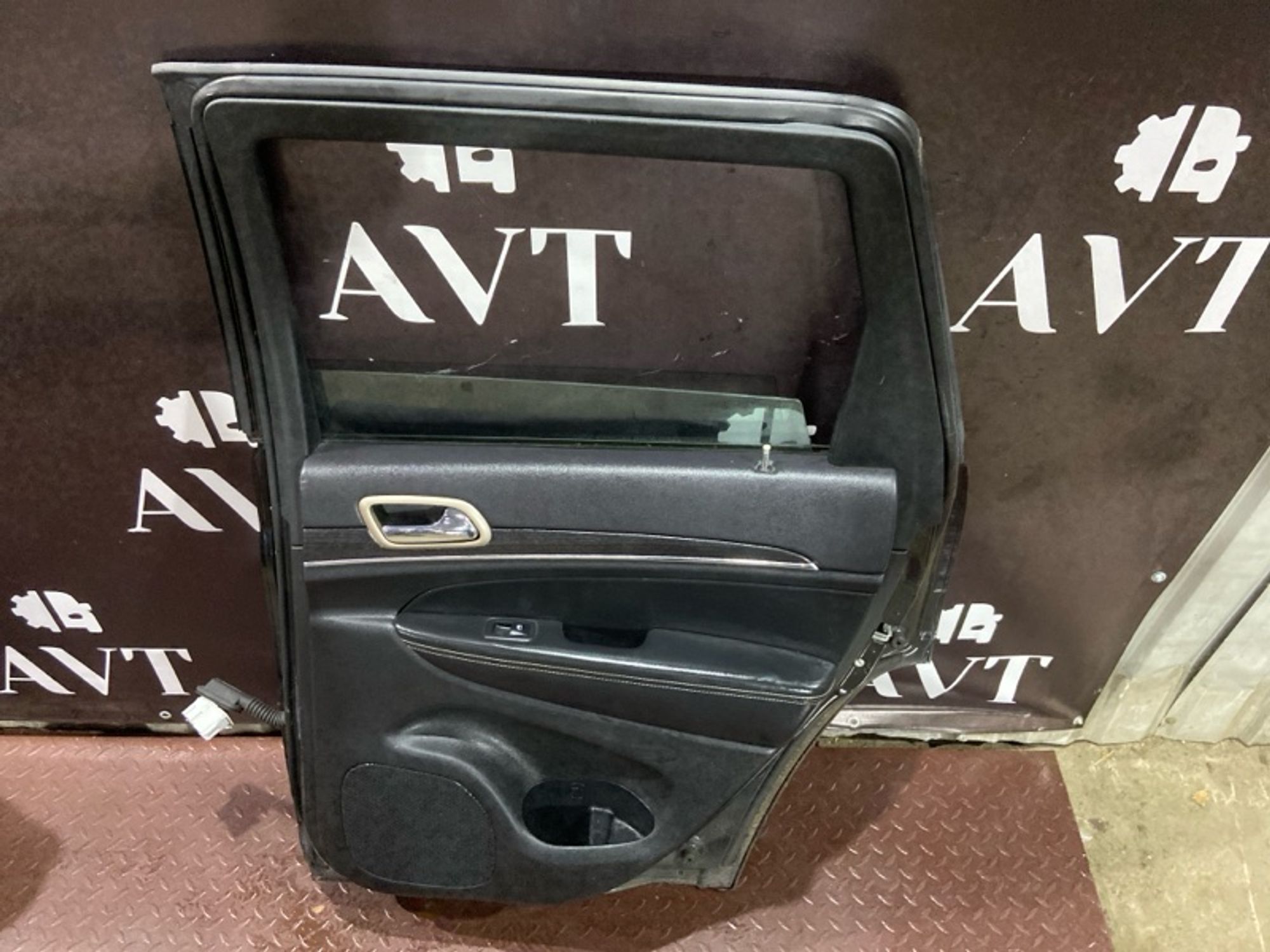 Дверь боковая задняя правая Jeep Grand Cherokee, 40000 рублей, Ростов-на-Дону