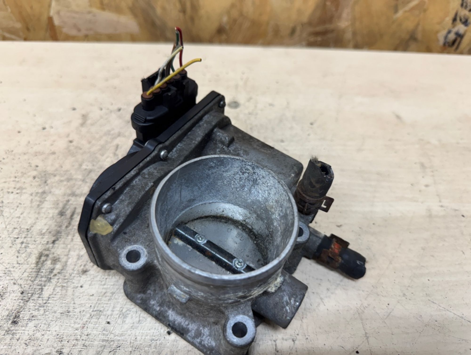 Дроссельная заслонка Toyota Auris 1ZR-FE, 1500 рублей, Ростов-на-Дону