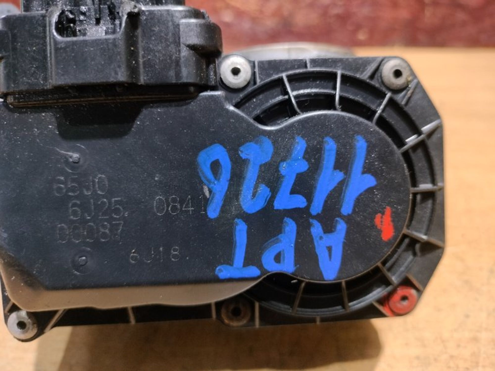 Дроссельная заслонка Suzuki Grand Vitara 2 J20A, 2000 рублей, Ростов-на-Дону