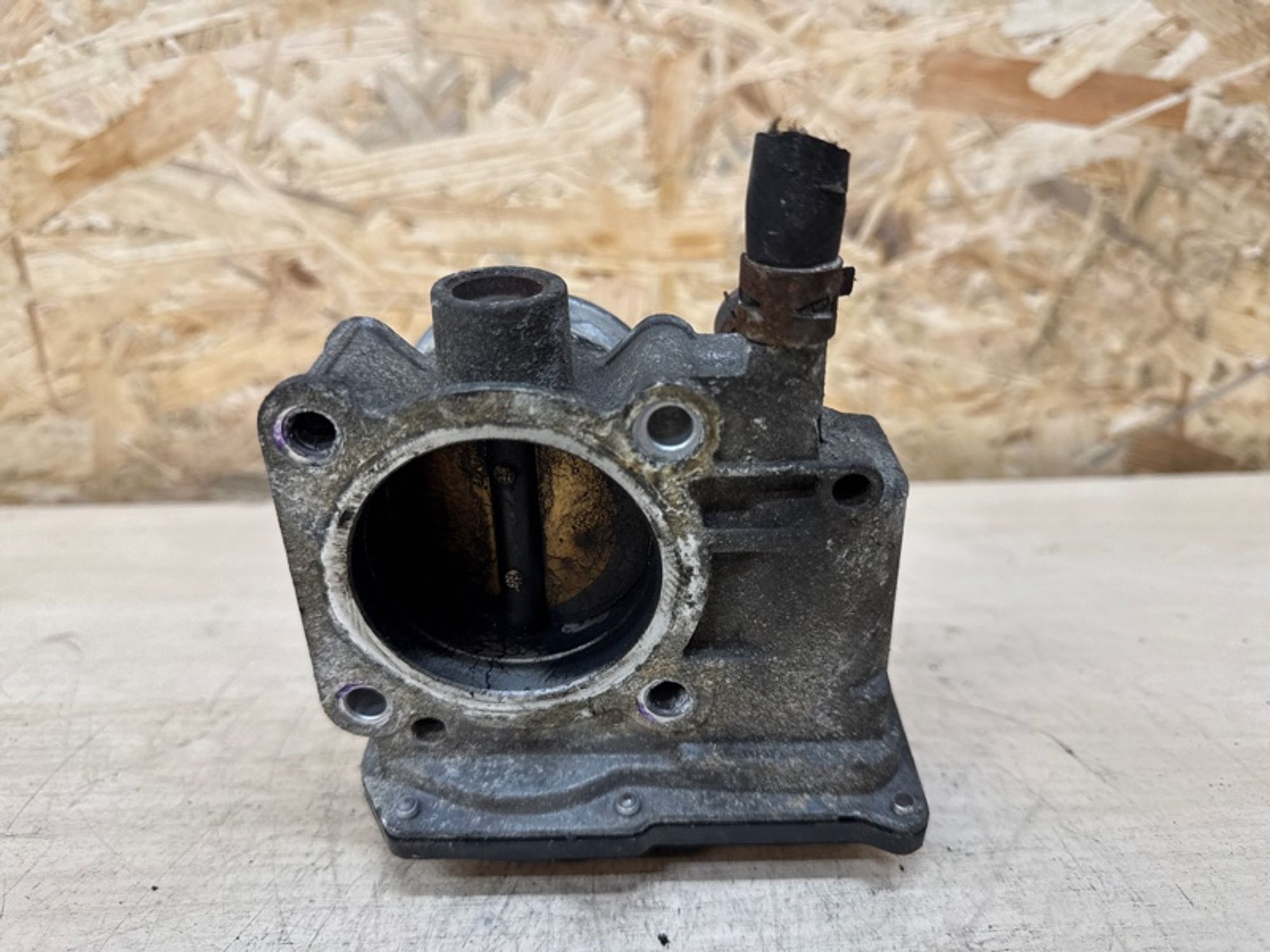 Дроссельная заслонка Toyota Auris 1ZR-FE, 1500 рублей, Ростов-на-Дону