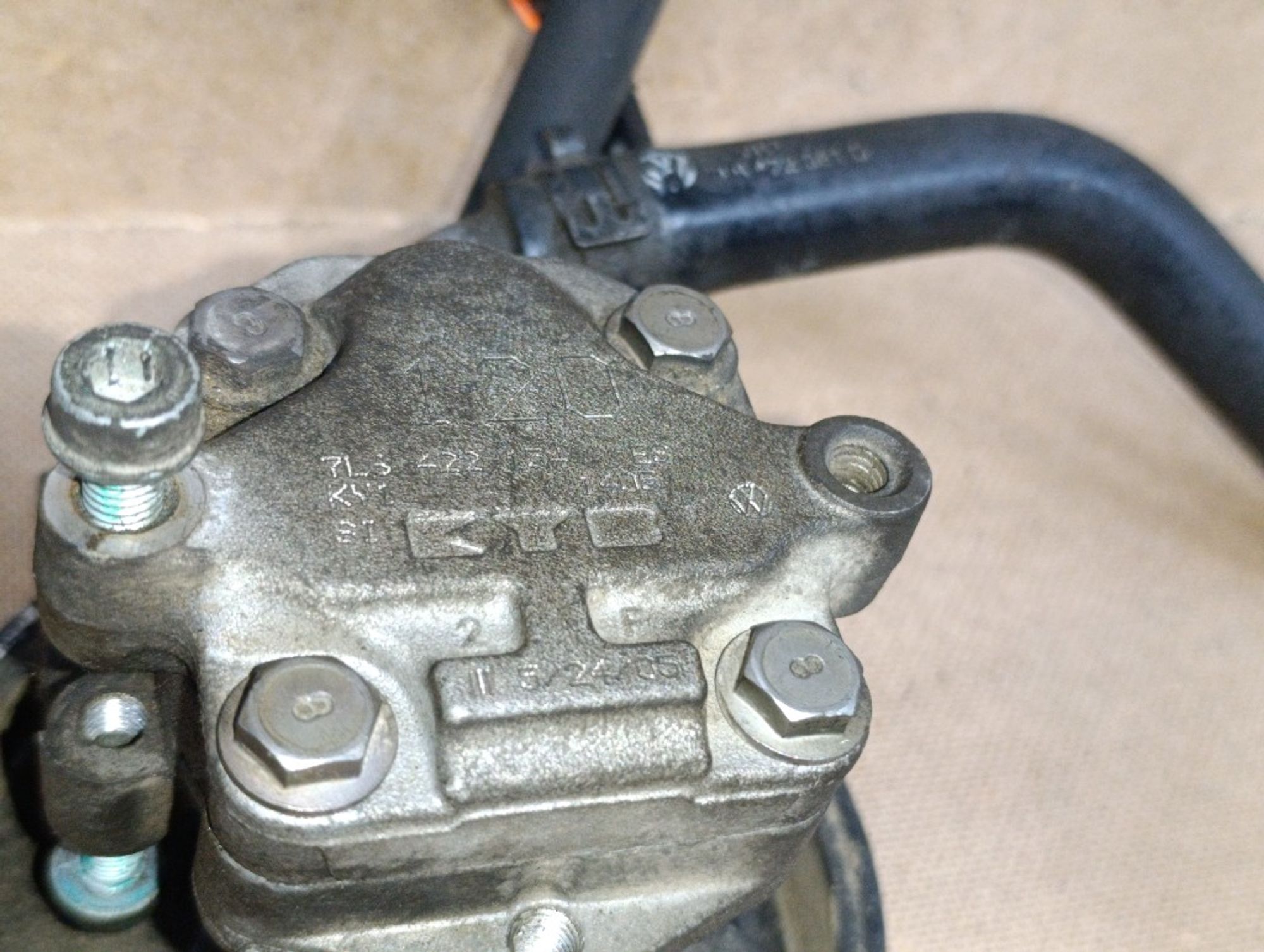 Насос гидроусилителя руля Volkswagen Touareg AXQ, 6000 рублей, Ростов-на-Дону