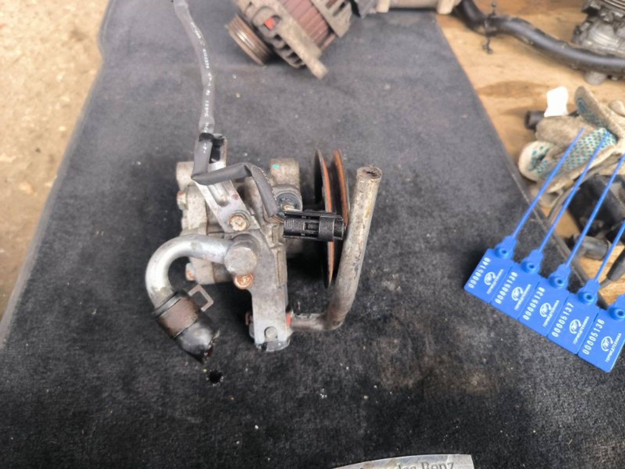 Насос гидроусилителя руля KIA Rio G4EE, 3000 рублей, Ростов-на-Дону