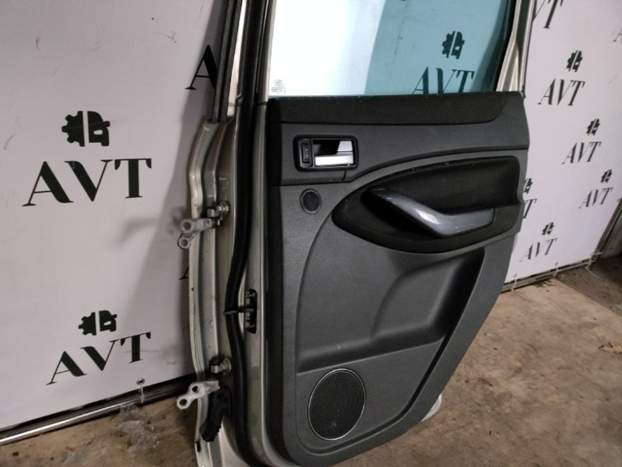 Дверь боковая задняя правая Ford Kuga, 12000 рублей, Ростов-на-Дону