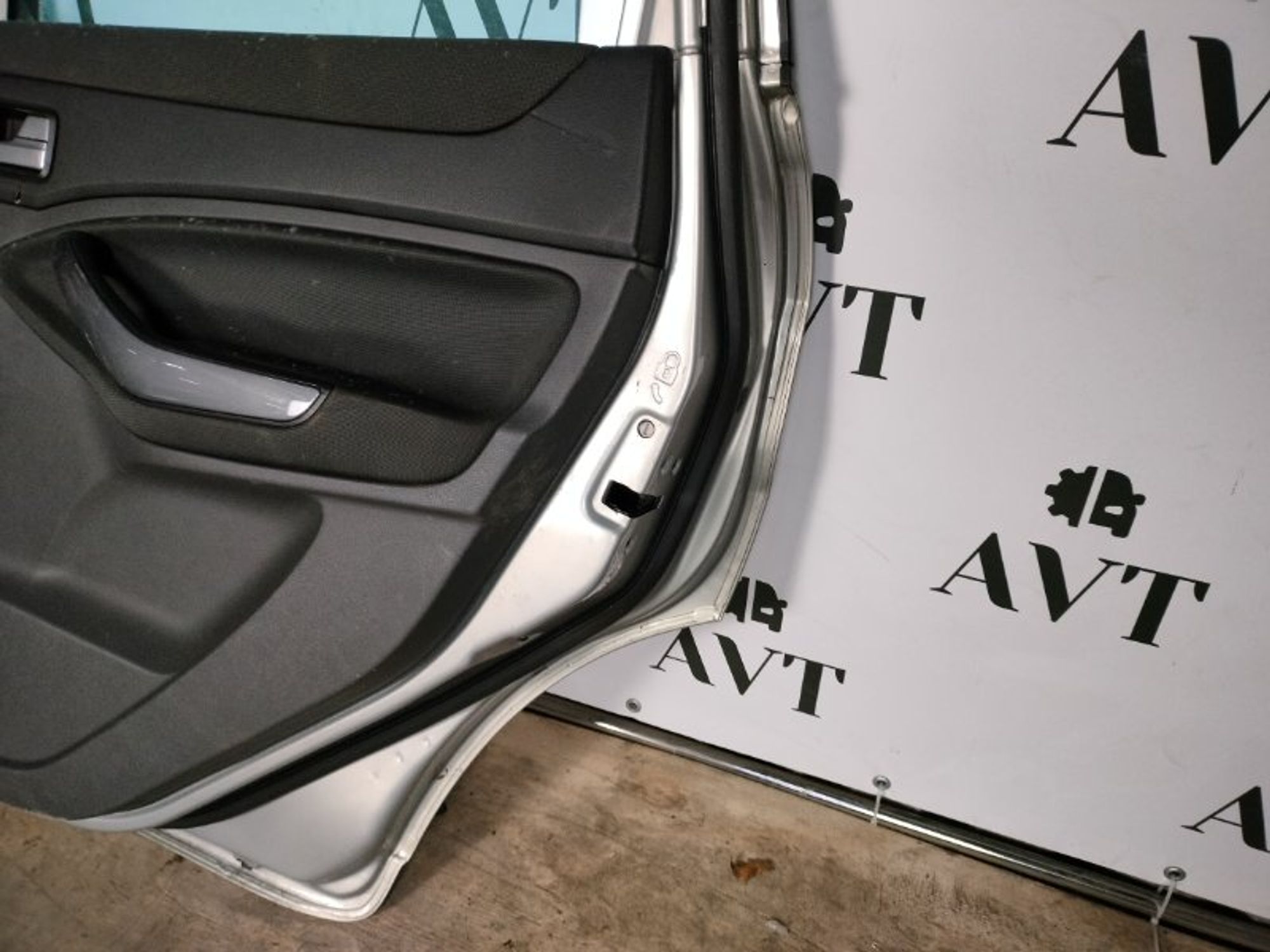 Дверь боковая задняя правая Ford Kuga, 12000 рублей, Ростов-на-Дону