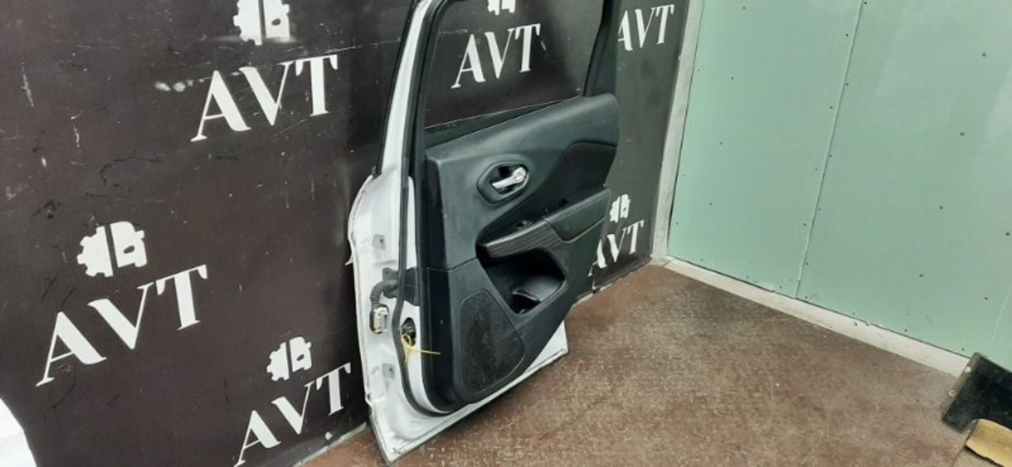 Дверь боковая задняя правая Jeep Cherokee KL, 35000 рублей, Ростов-на-Дону