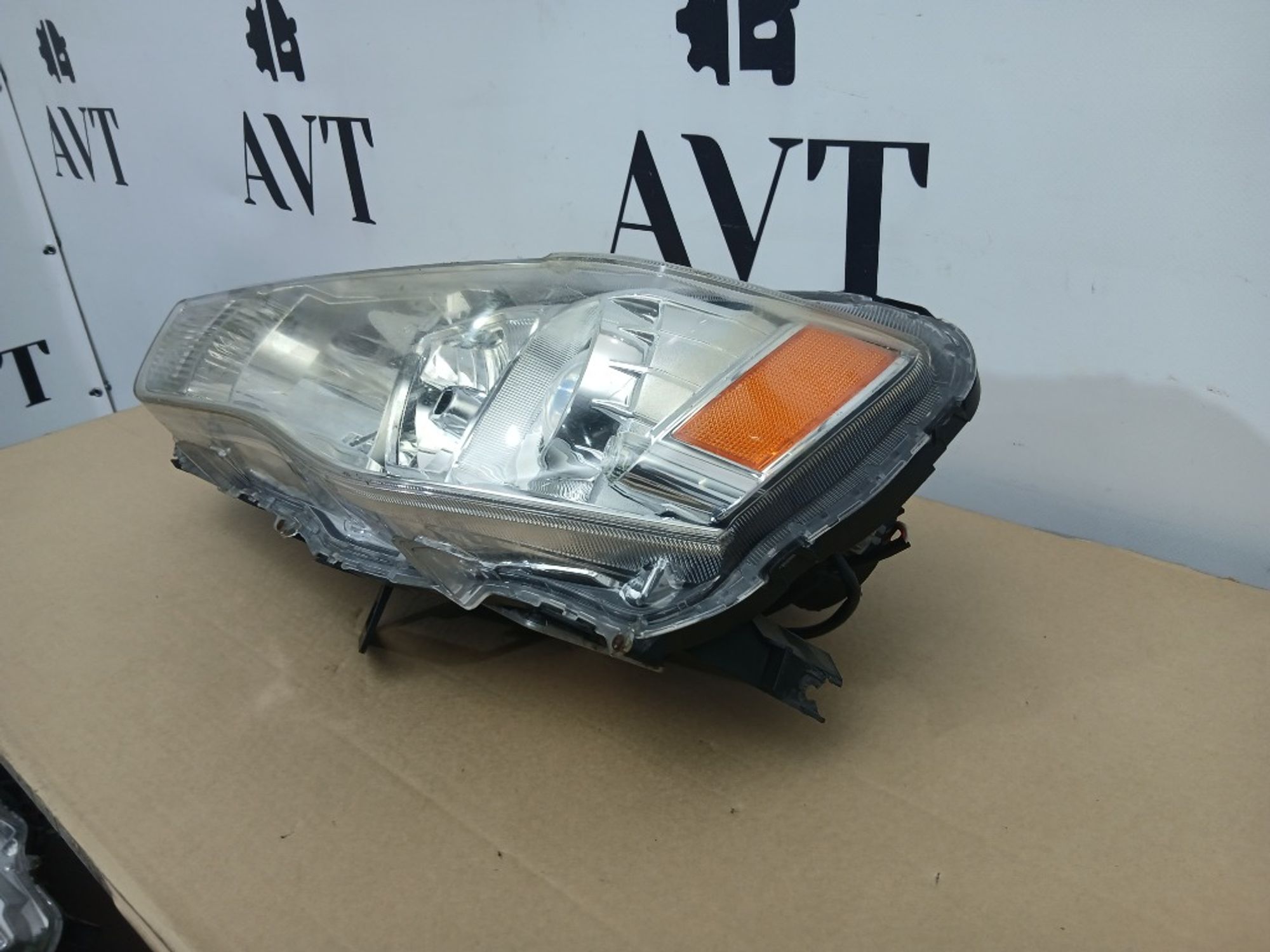 Фара ксеноновая передняя левая Mitsubishi, 30000 рублей, Ростов-на-Дону