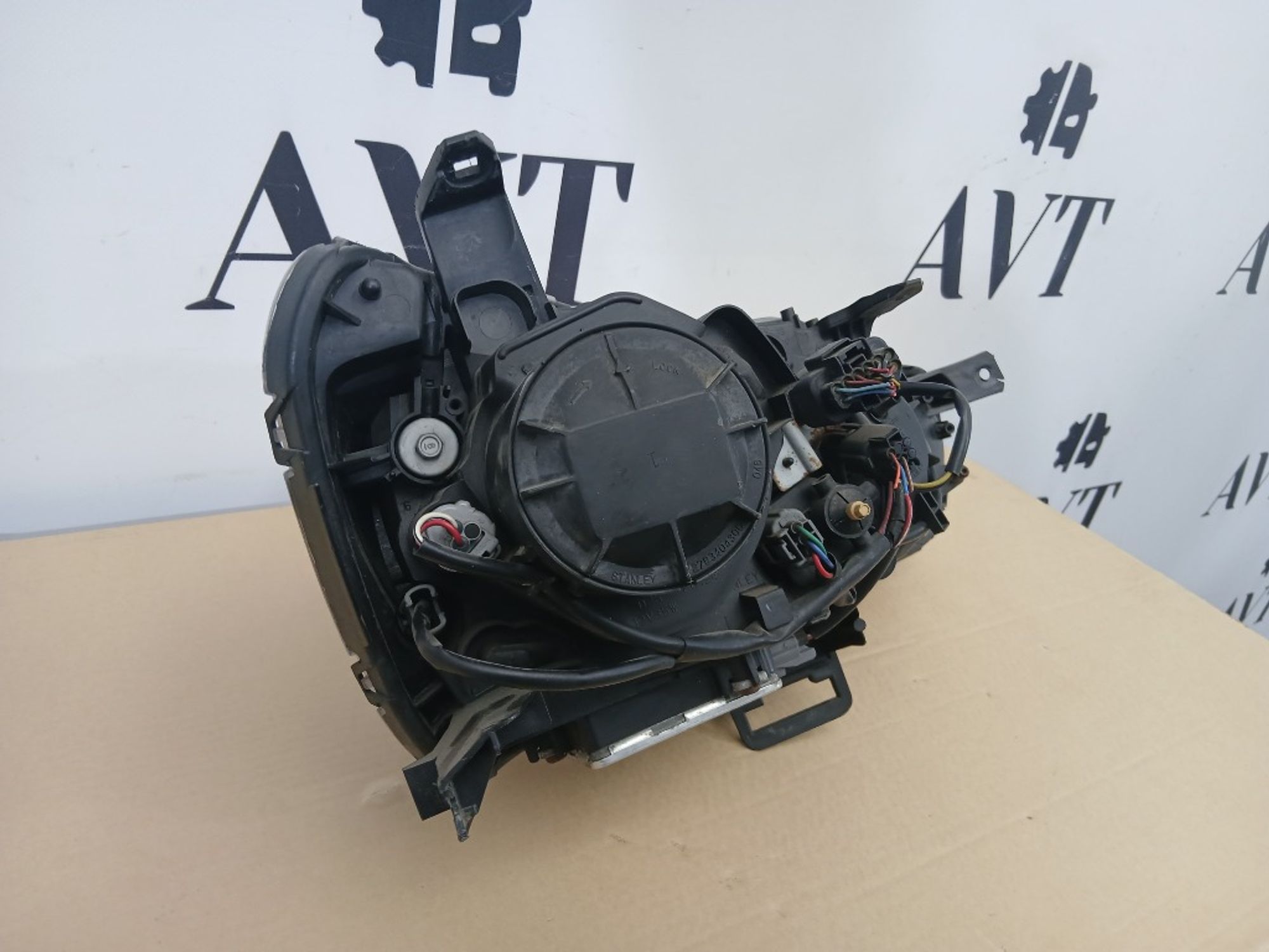 Фара ксеноновая передняя левая Mitsubishi, 30000 рублей, Ростов-на-Дону