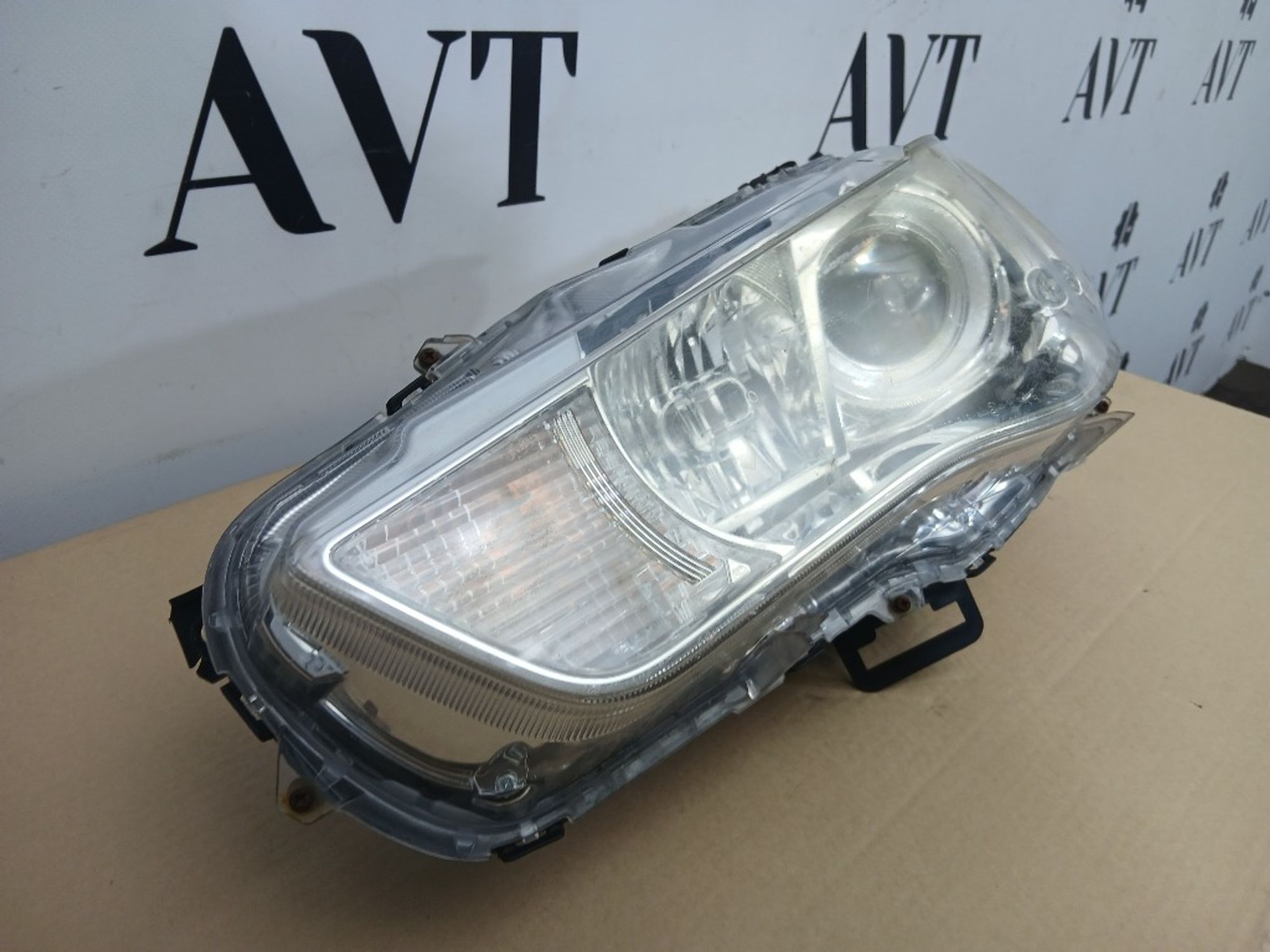 Фара ксеноновая передняя левая Mitsubishi, 30000 рублей, Ростов-на-Дону