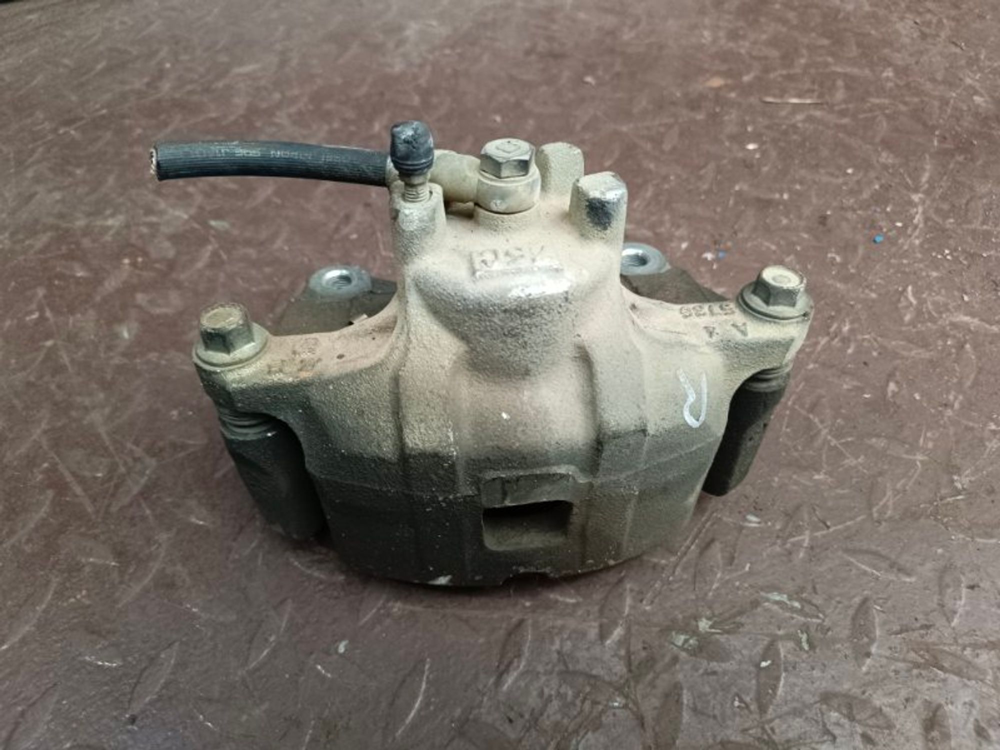 Суппорт тормозной передний правый Mitsubishi, 3000 рублей, Ростов-на-Дону