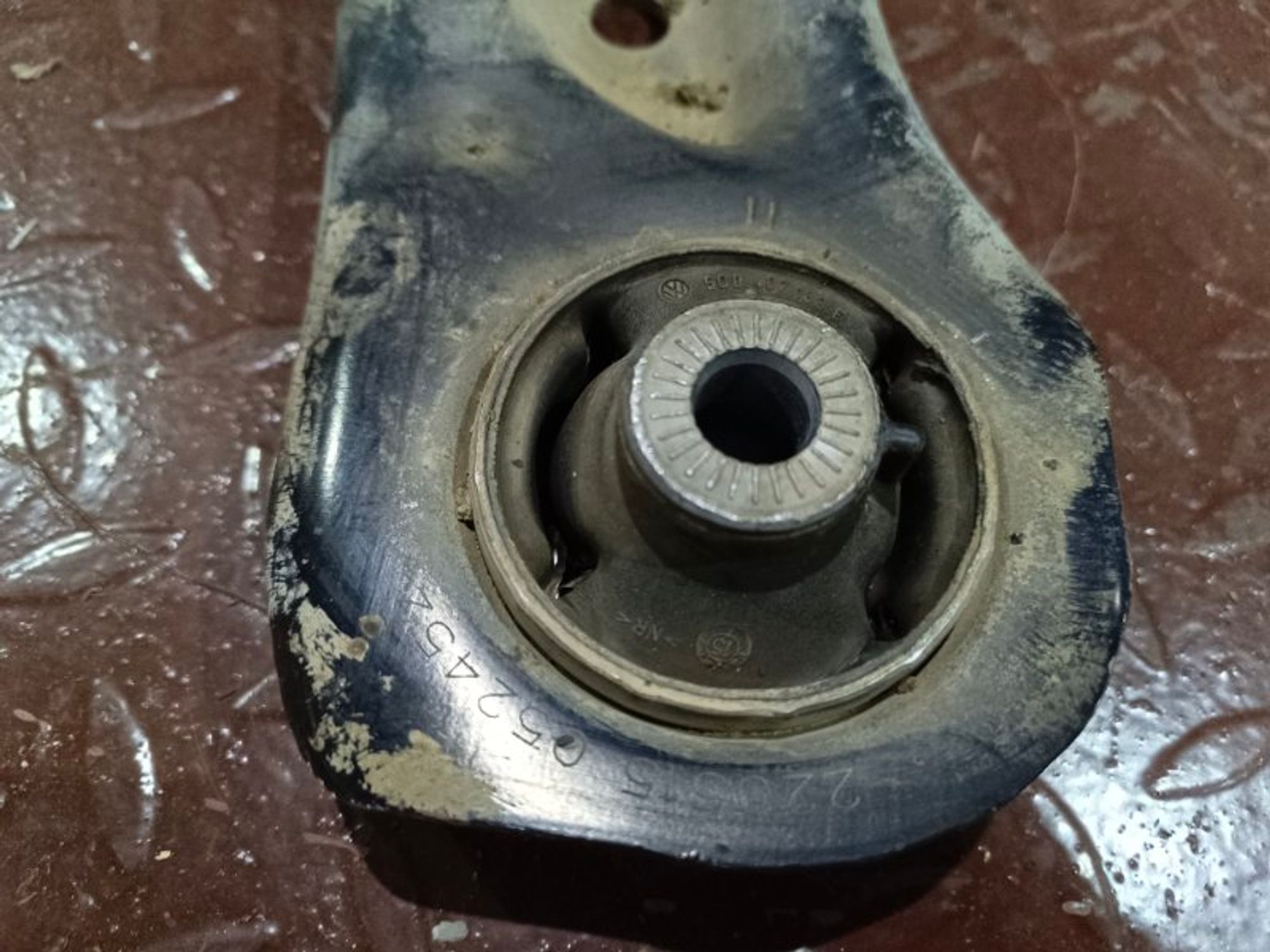 Рычаг подвески нижний передний левый Skoda Octavia, 7000 рублей, Ростов-на-Дону