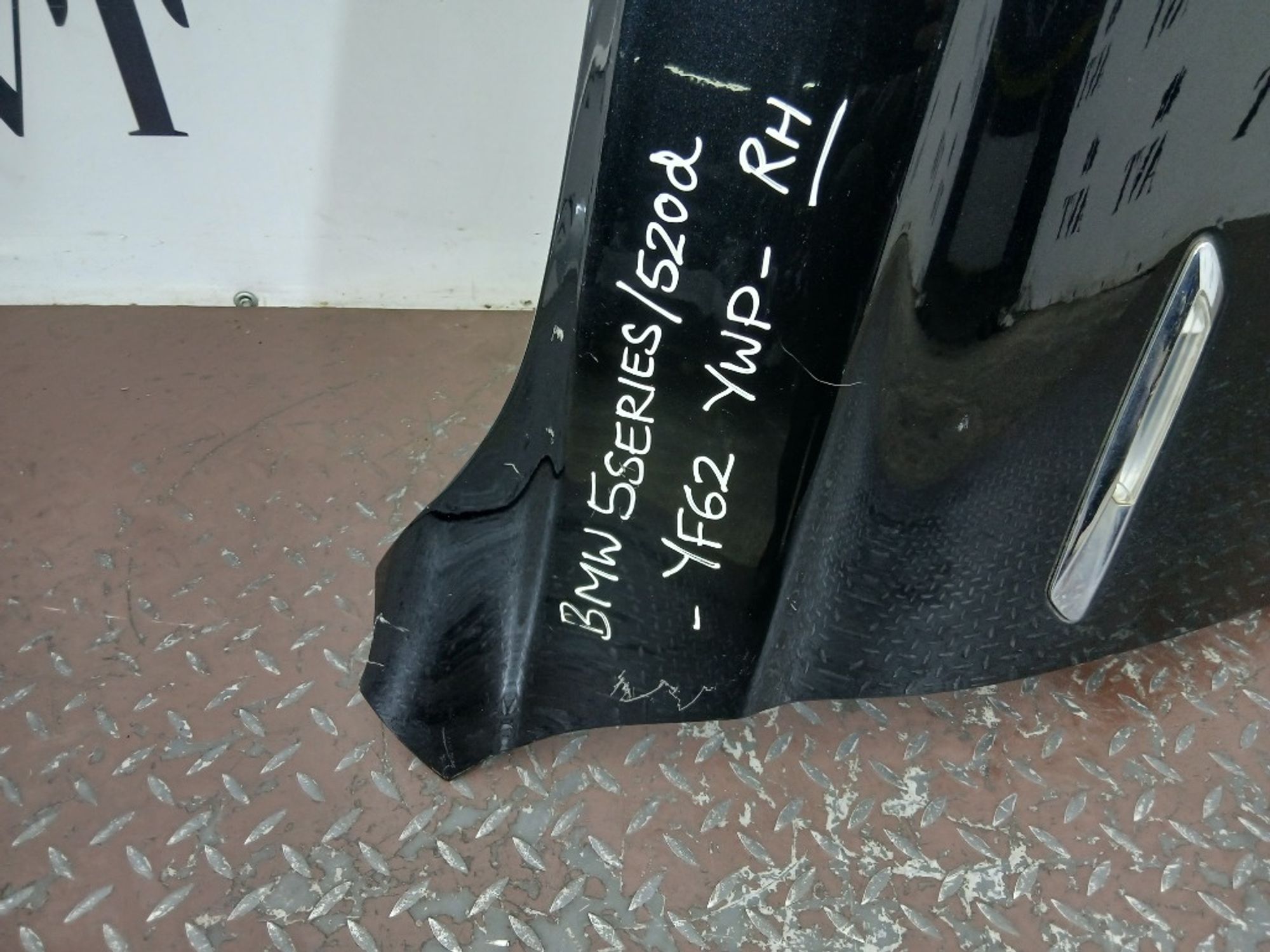 Крыло переднее правое BMW 5-Series F10, 7000 рублей, Ростов-на-Дону