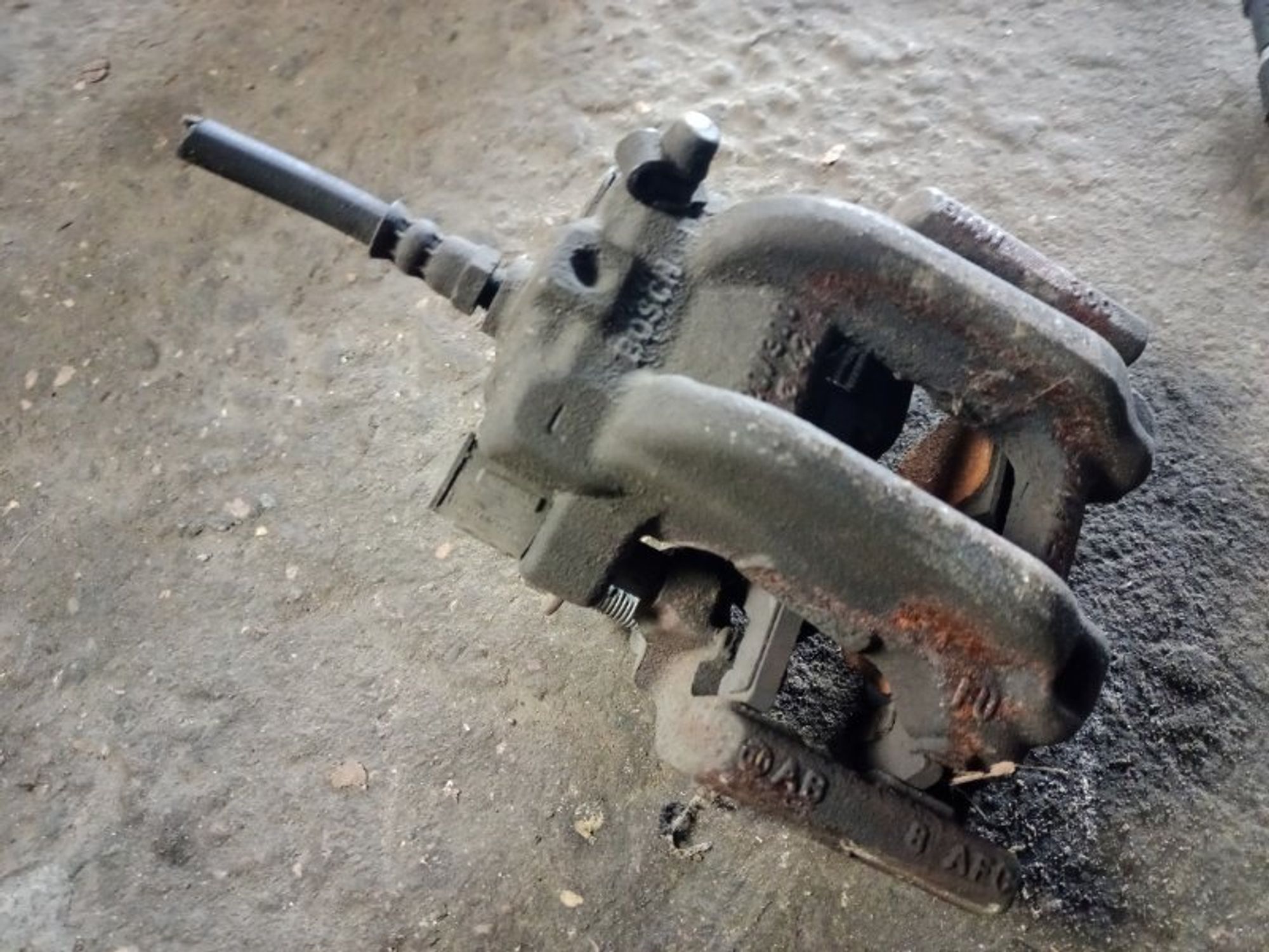 Суппорт тормозной задний левый BMW 3 F30 N47D20C, 3000 рублей, Ростов-на-Дону