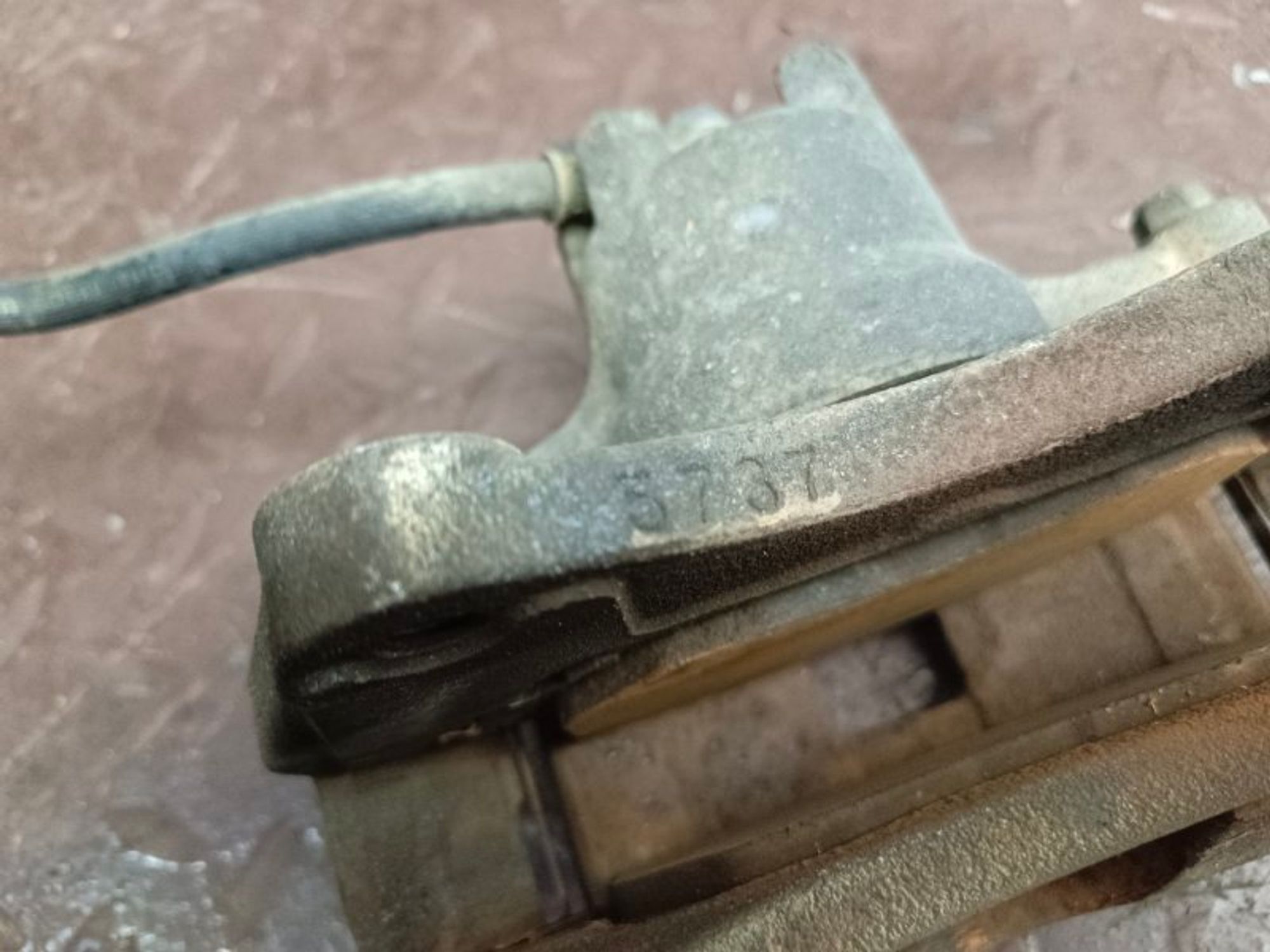 Суппорт тормозной передний правый Mitsubishi, 3000 рублей, Ростов-на-Дону