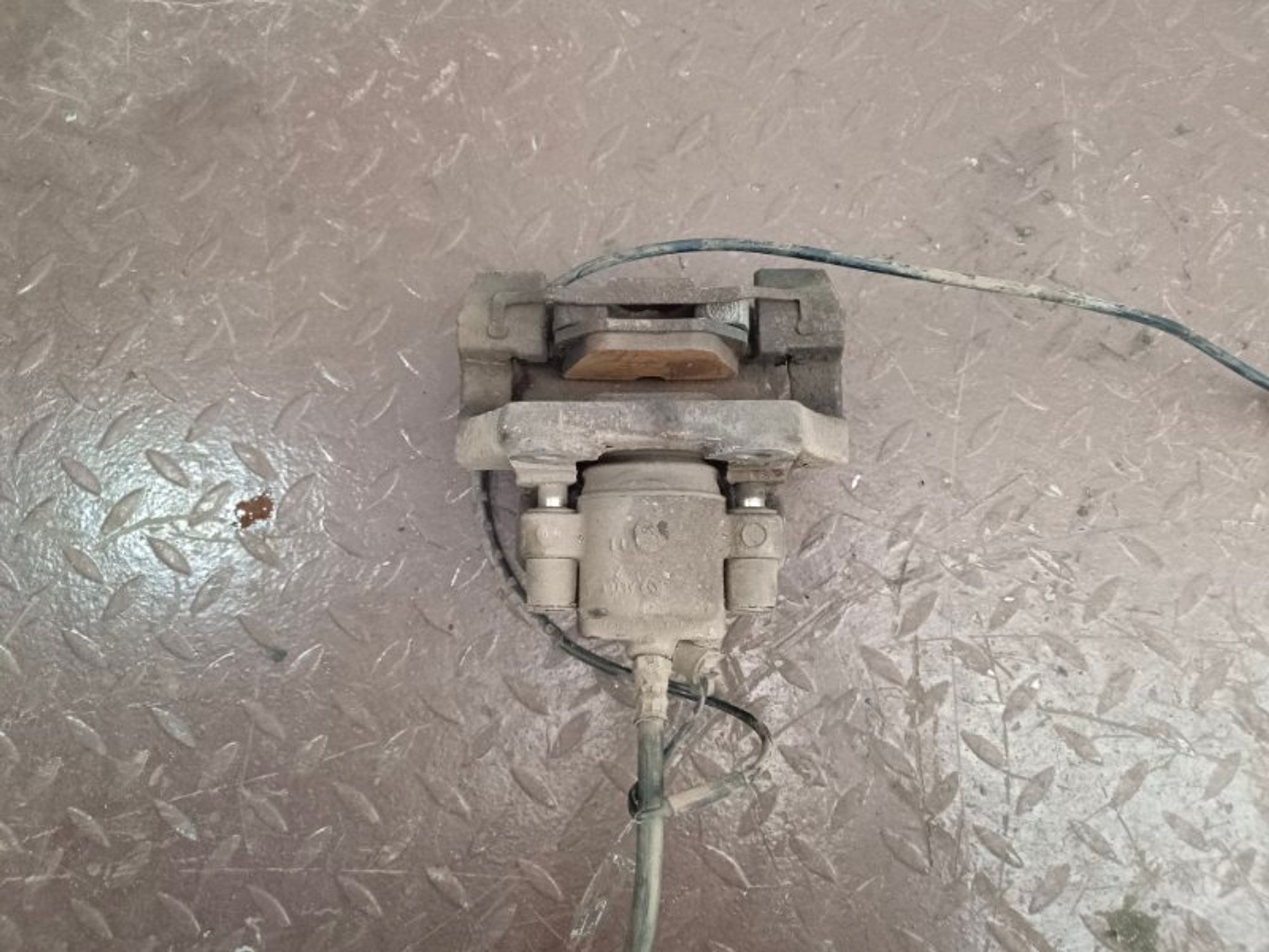 Суппорт тормозной задний правый BMW X5 E70 N57D30B, 5000 рублей, Ростов-на-Дону