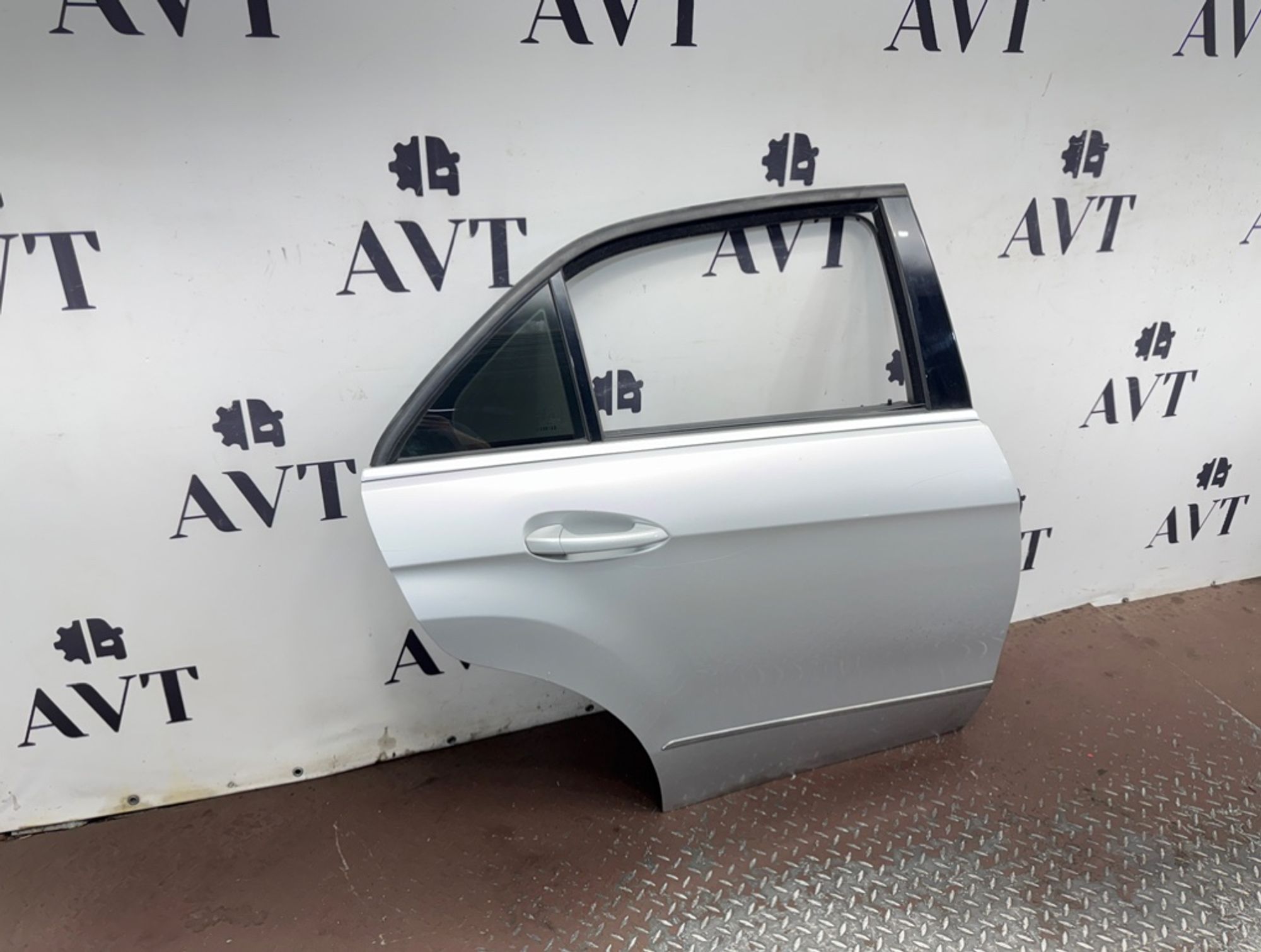 Дверь боковая задняя правая Mercedes-Benz E-Class, 25000 рублей, Ростов-на-Дону