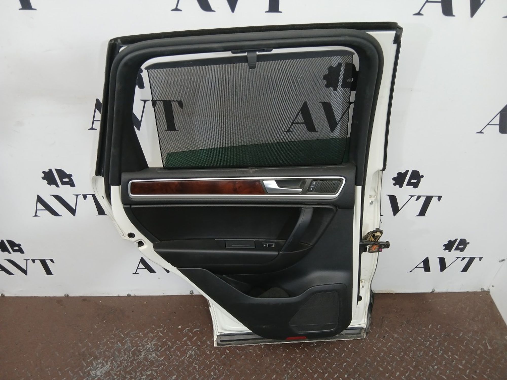 Дверь боковая задняя левая Volkswagen Touareg FL, 40000 рублей, Ростов-на-Дону