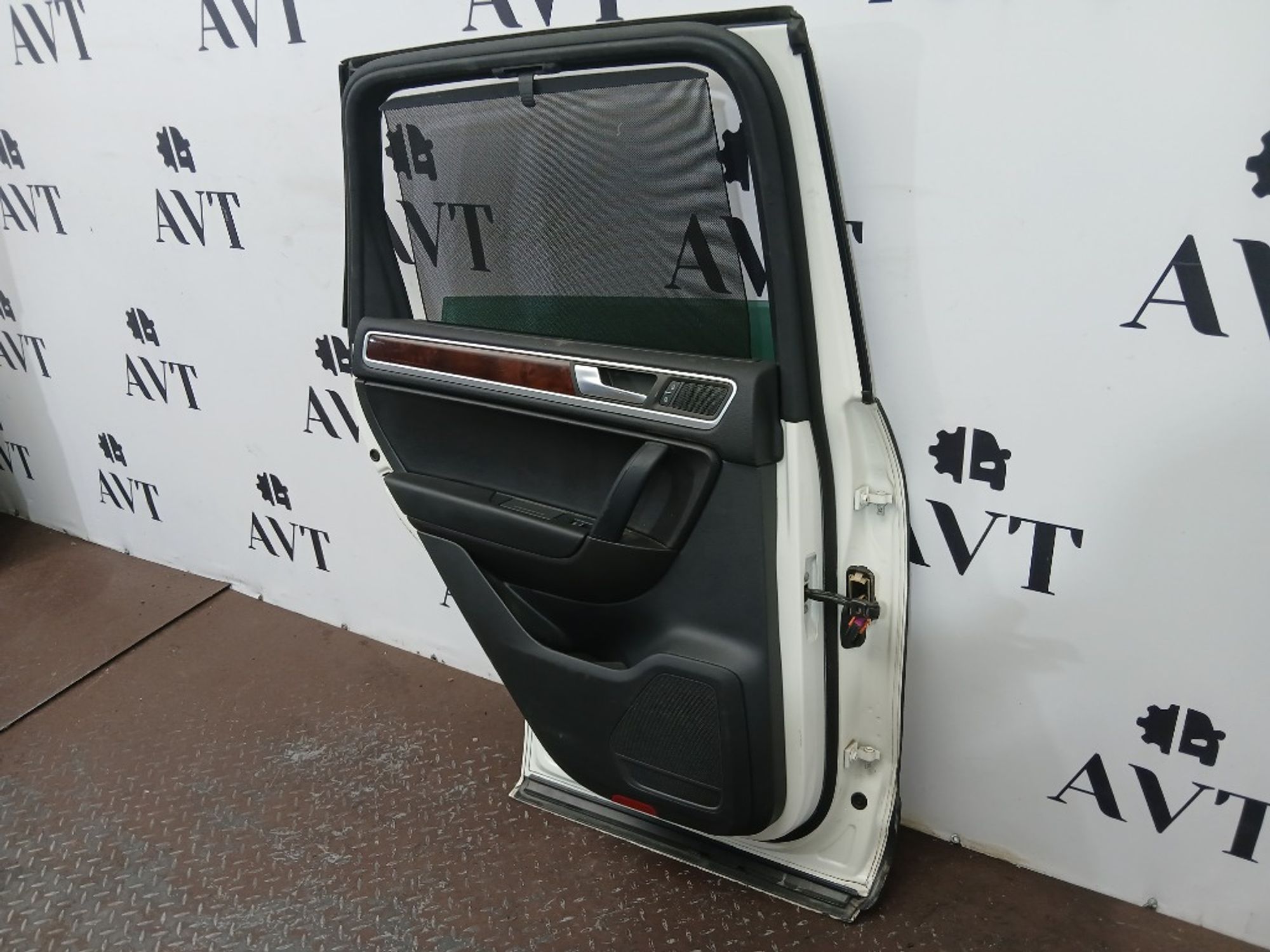 Дверь боковая задняя левая Volkswagen Touareg FL, 40000 рублей, Ростов-на-Дону