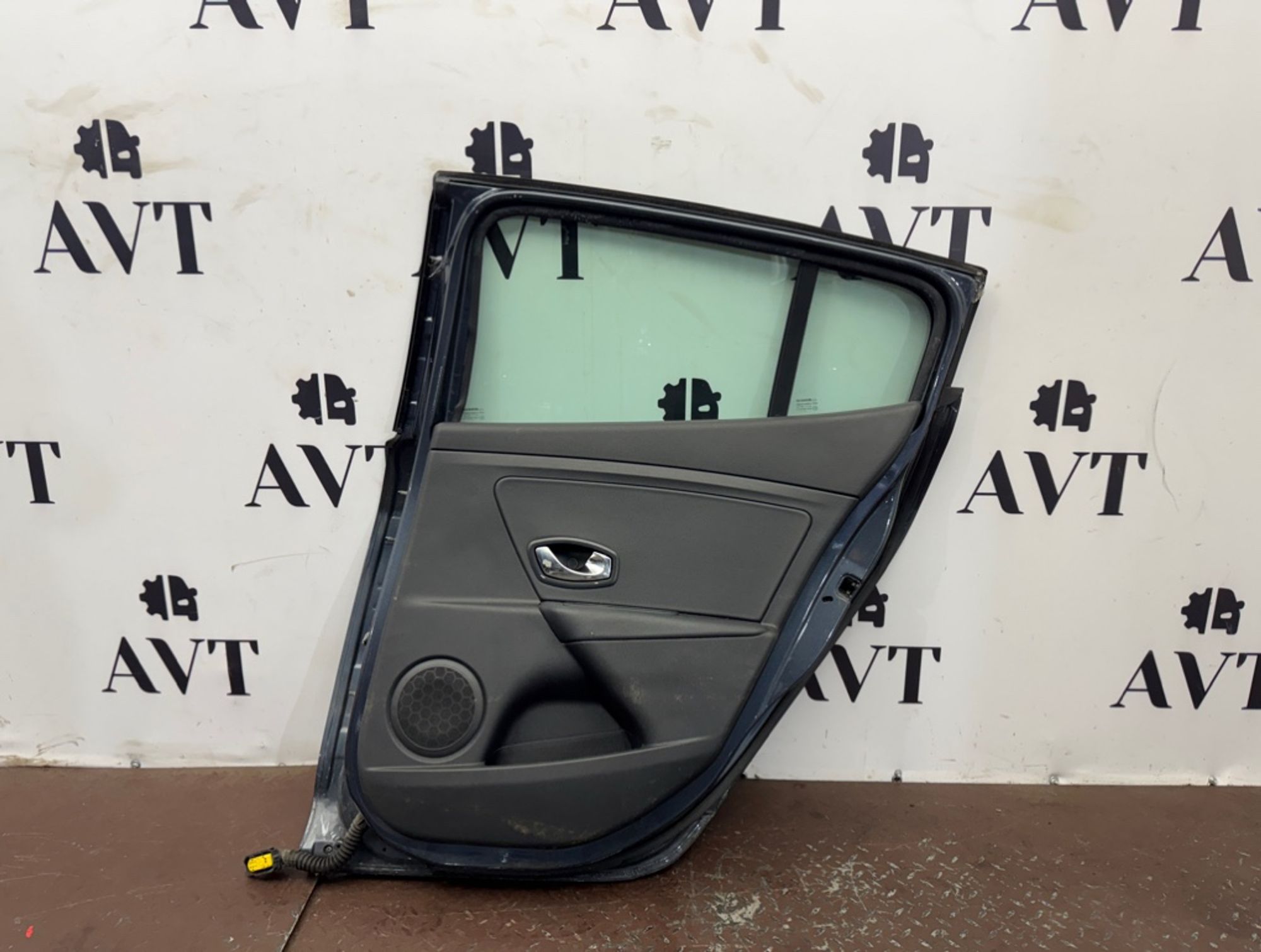 Дверь боковая задняя правая Renault Megane 3, 15000 рублей, Ростов-на-Дону