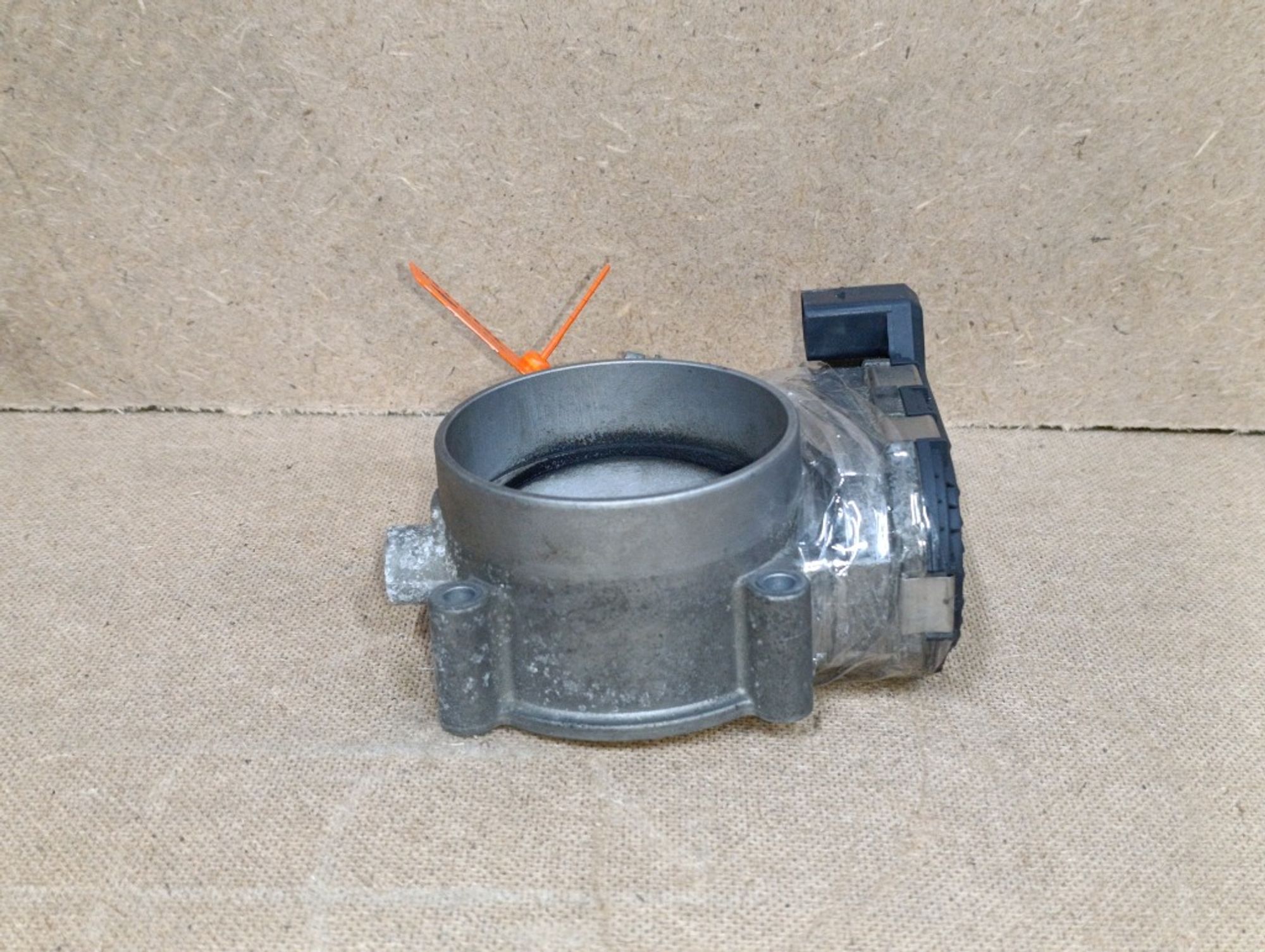 Дроссельная заслонка Volkswagen Touareg AXQ, 2000 рублей, Ростов-на-Дону