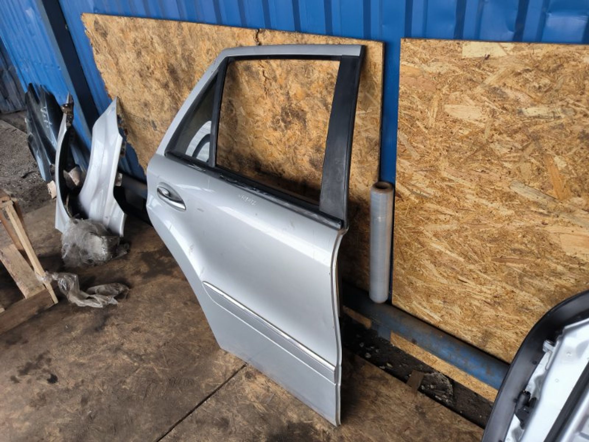 Дверь боковая задняя правая Mercedes-Benz ML W164, 12000 рублей, Ростов-на-Дону