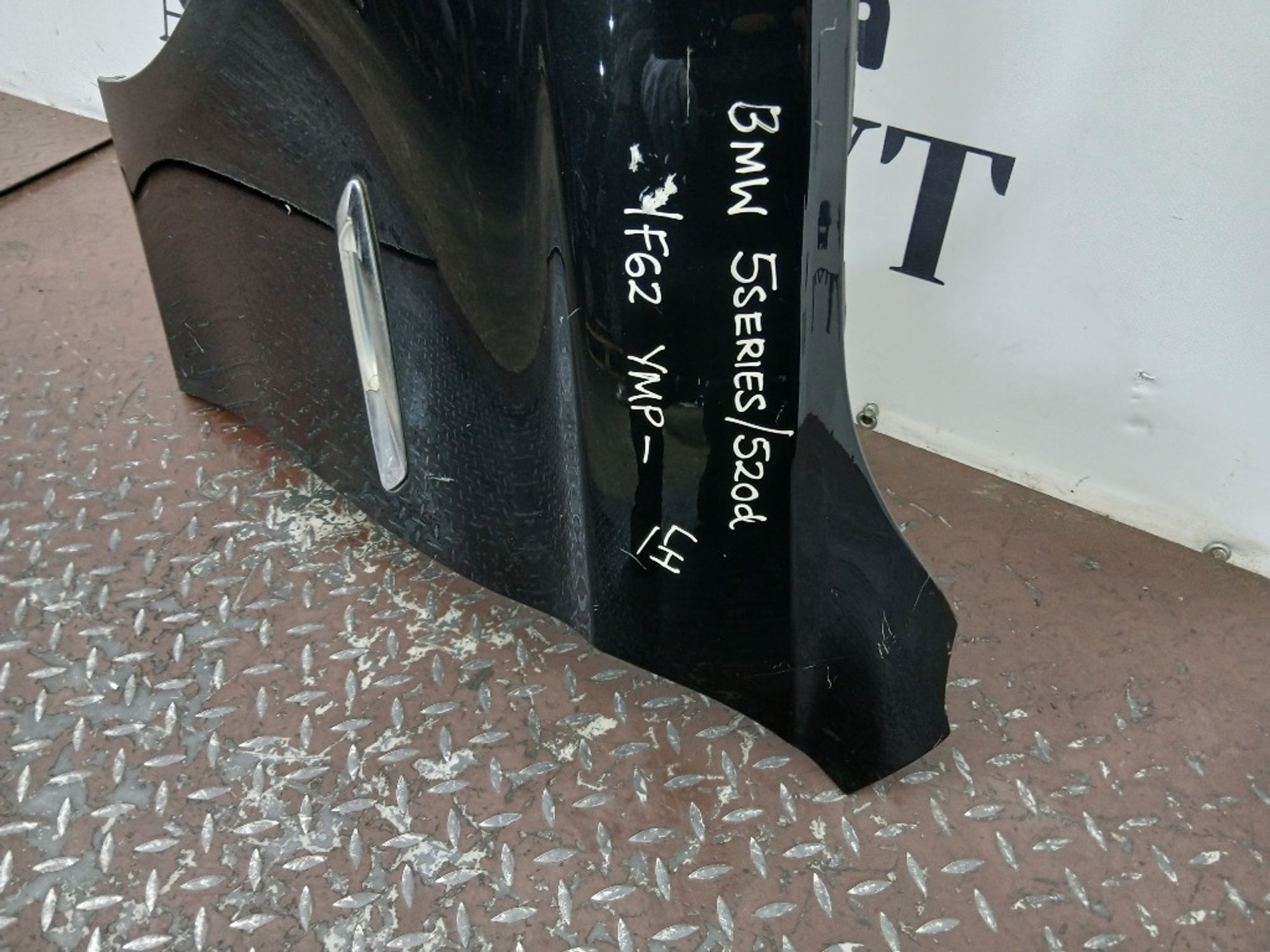 Крыло переднее левое BMW 5-Series F10, 7000 рублей, Ростов-на-Дону