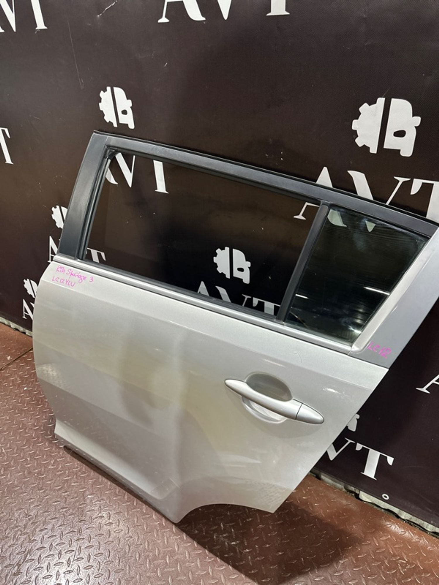 Дверь боковая задняя левая KIA Sportage 3, 35000 рублей, Ростов-на-Дону