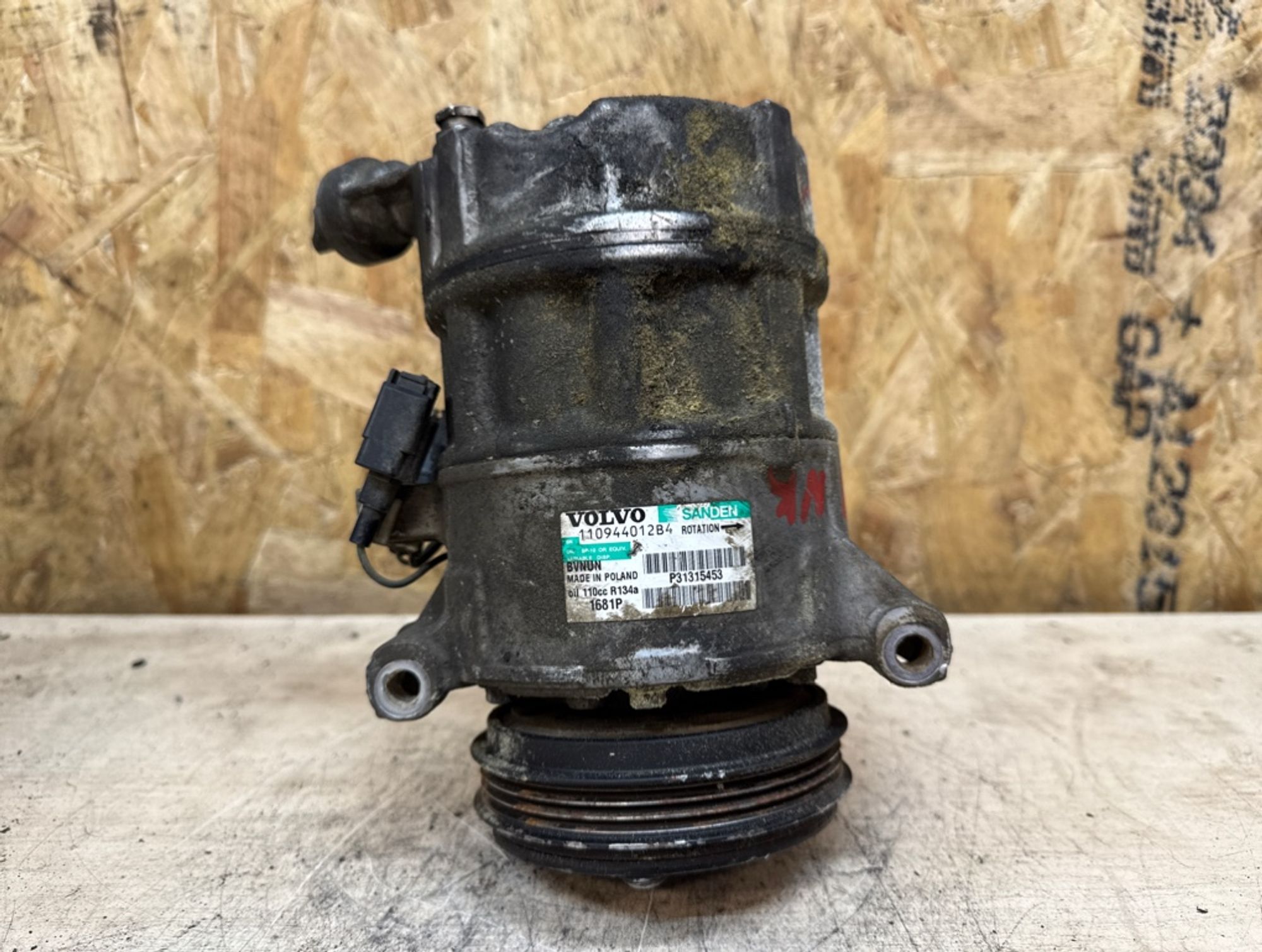 Компрессор кондиционера Volvo XC70 D5244T15, 10000 рублей, Ростов-на-Дону